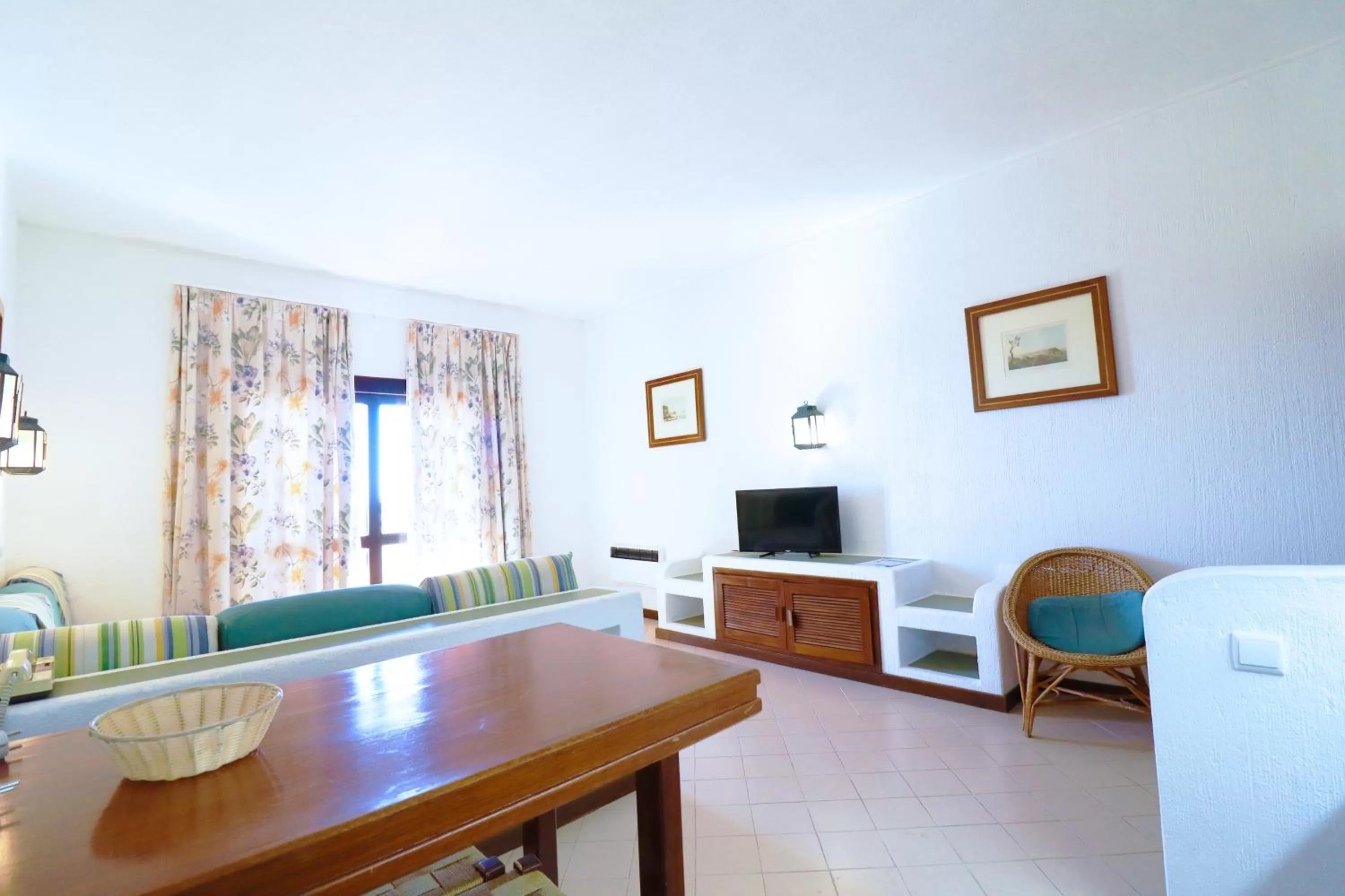 Living room in Bellavista Jardim By BeGuest