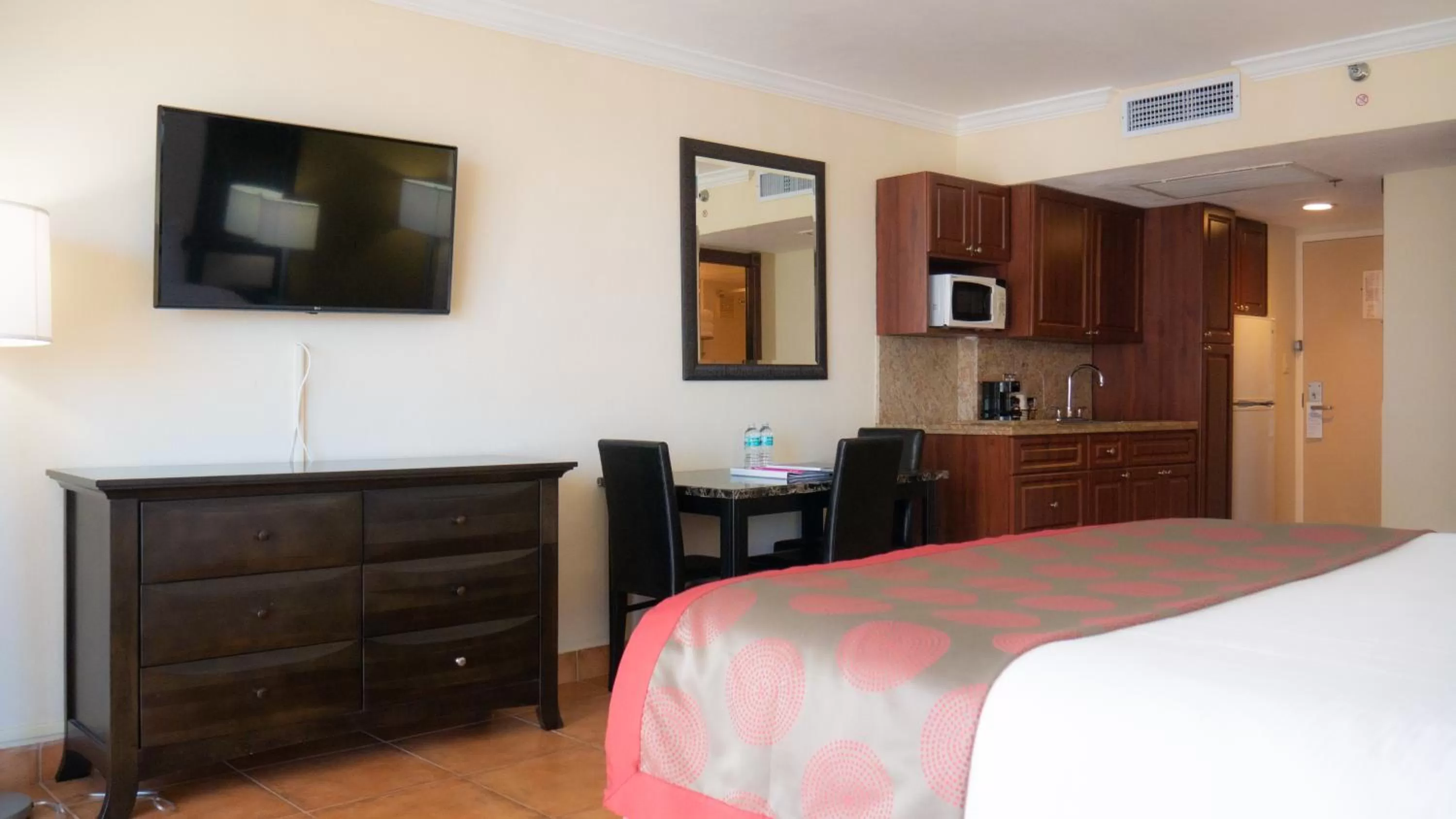 Bed in Ramada Plaza by Wyndham Marco Polo Beach Resort