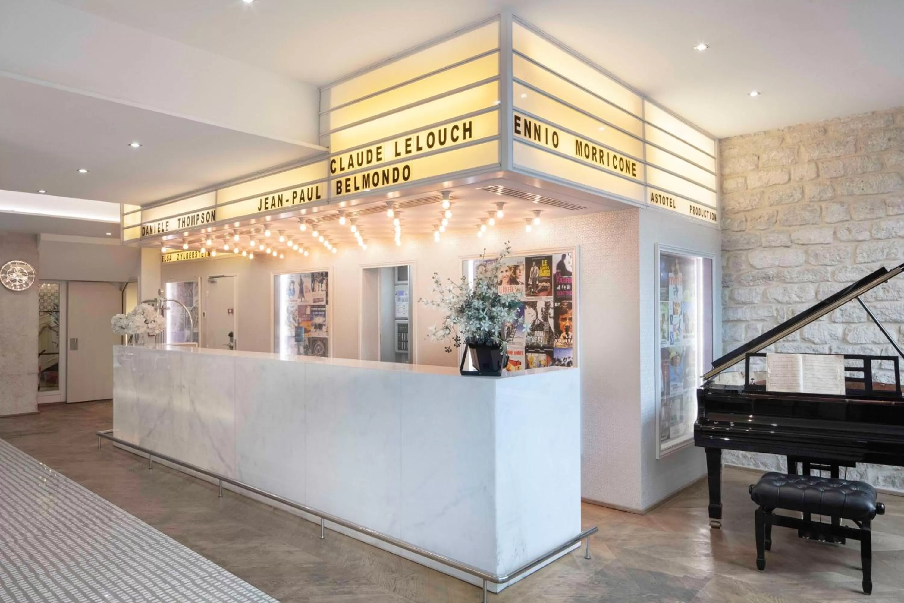 Lobby or reception in Le 123 Sébastopol - Astotel