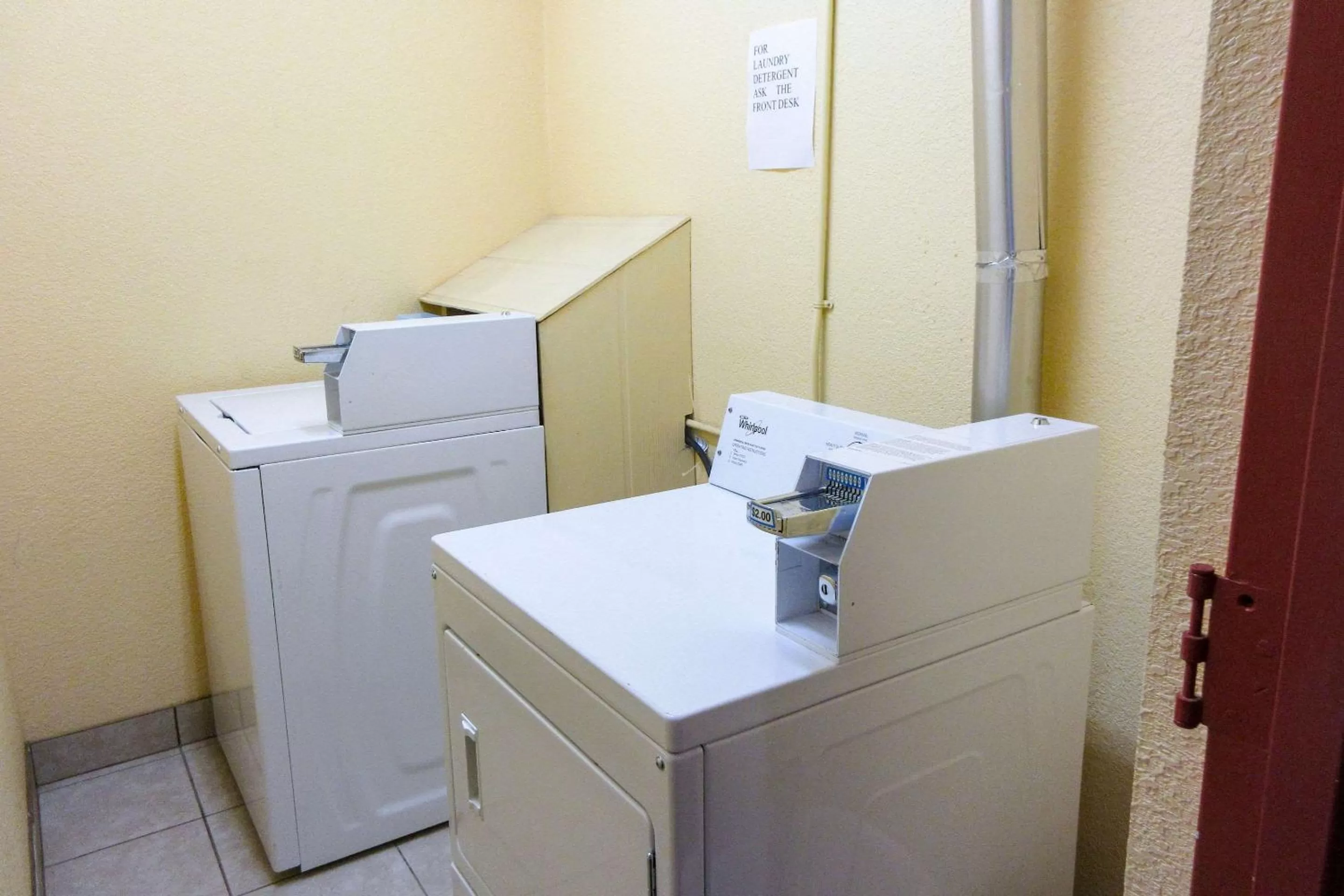 laundry in Executive Inn