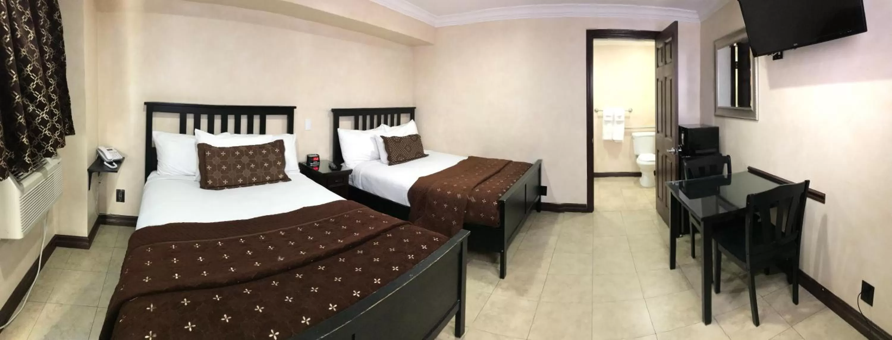 Double Room with Two Double Beds in Nite Inn at Universal City