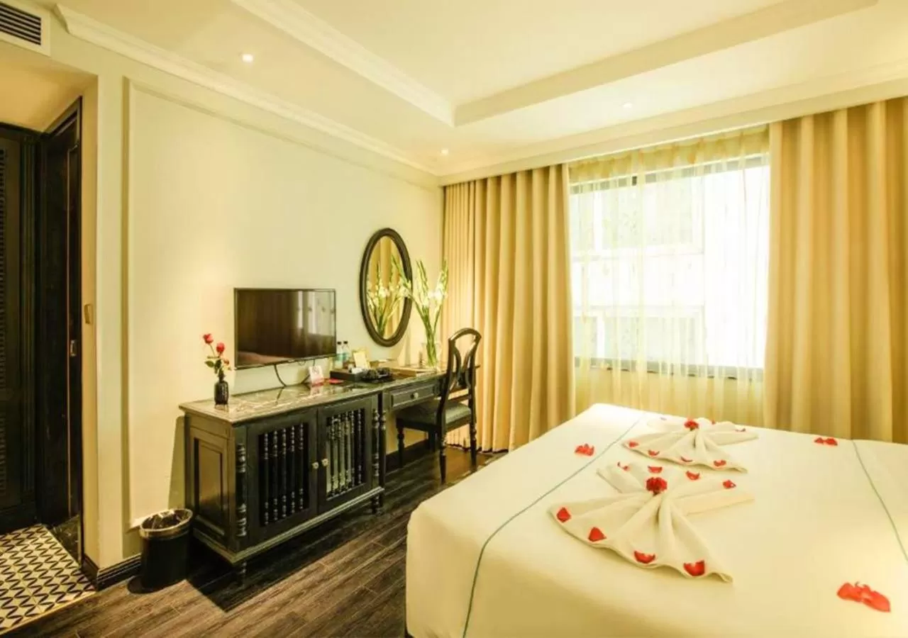 Photo of the whole room in Hanoi Emerald Waters Hotel Valley