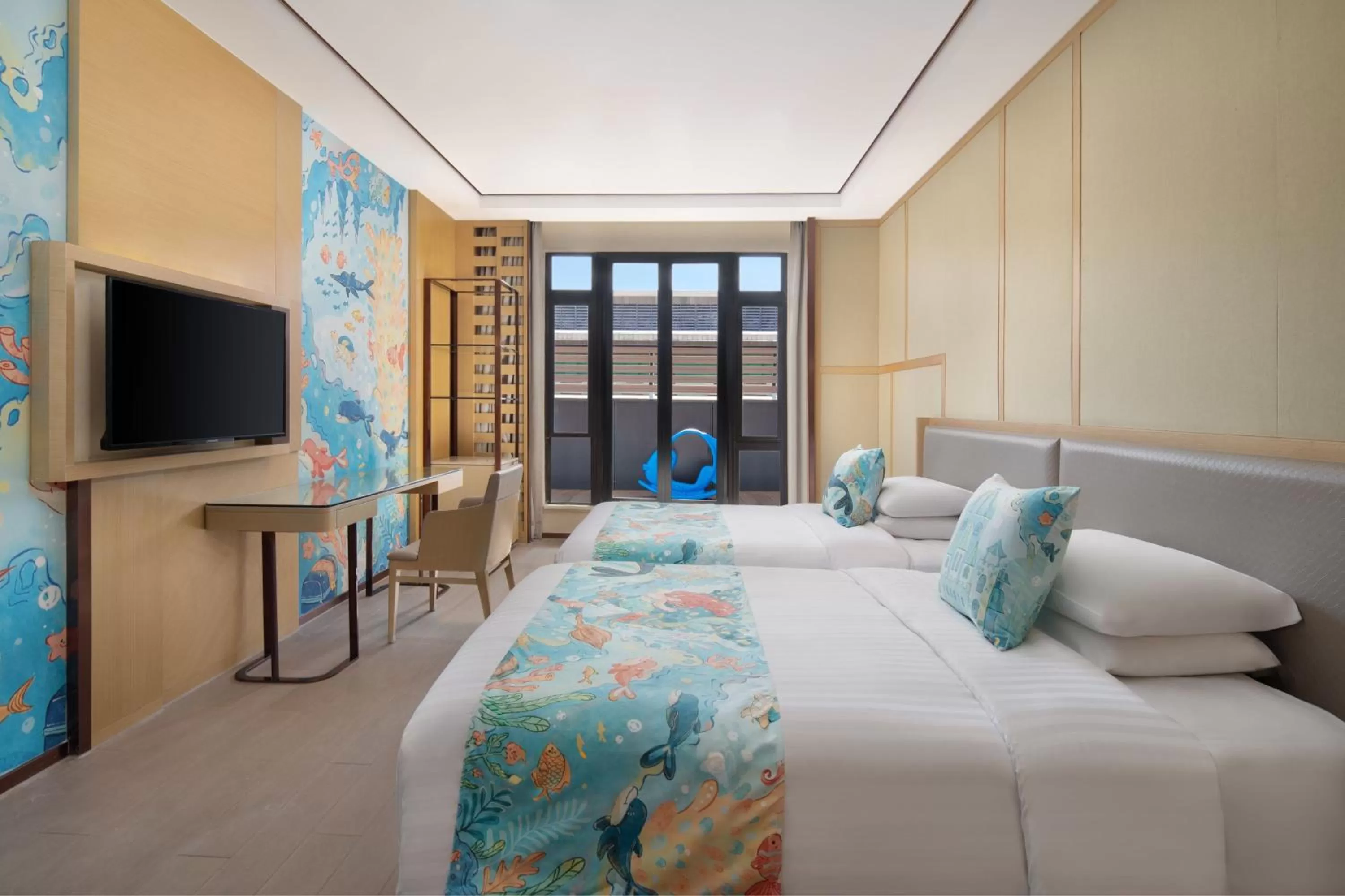 Photo of the whole room, Bed in Courtyard by Marriott Shanghai International Tourism and Resorts Zone