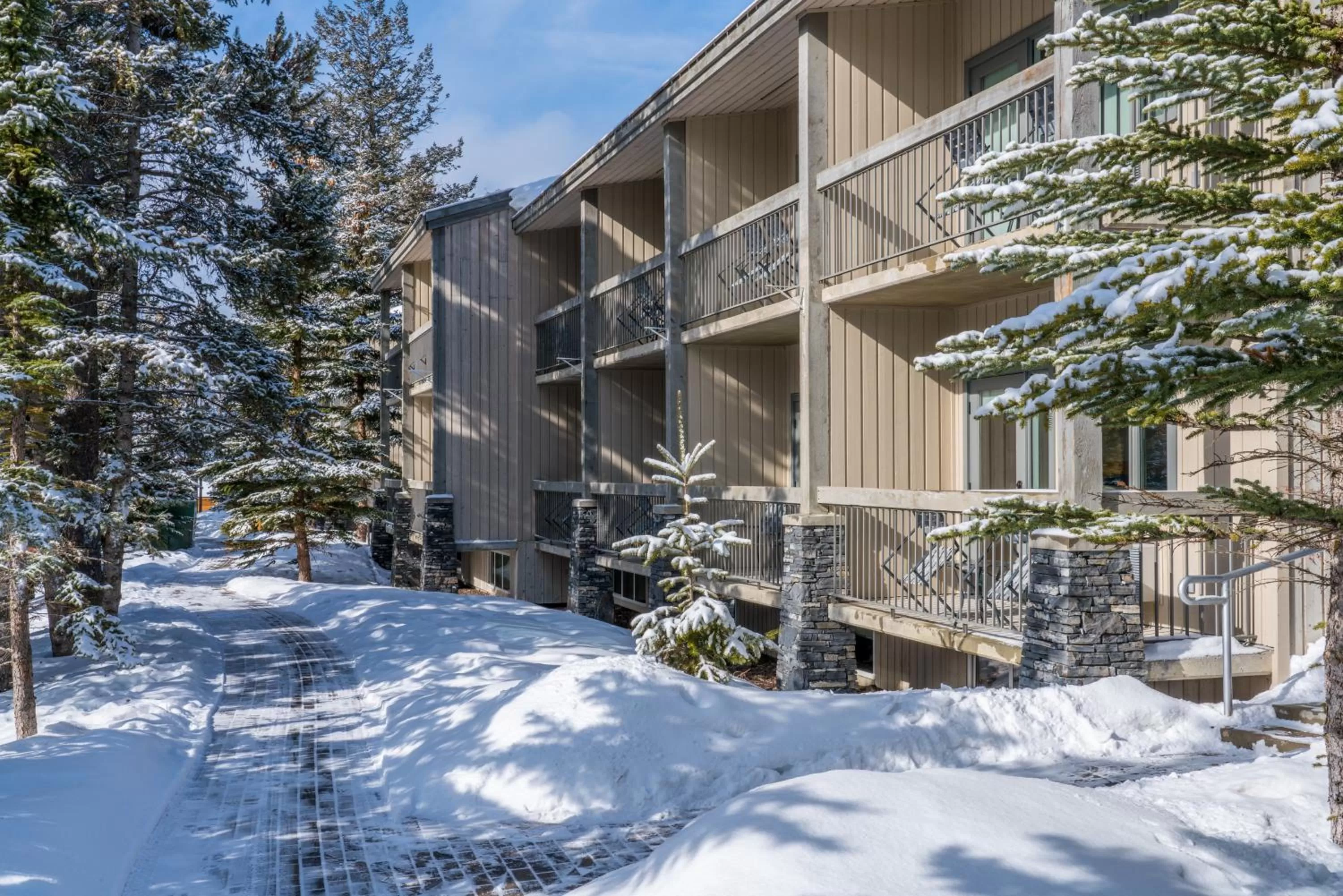 Property building in Tunnel Mountain Resort