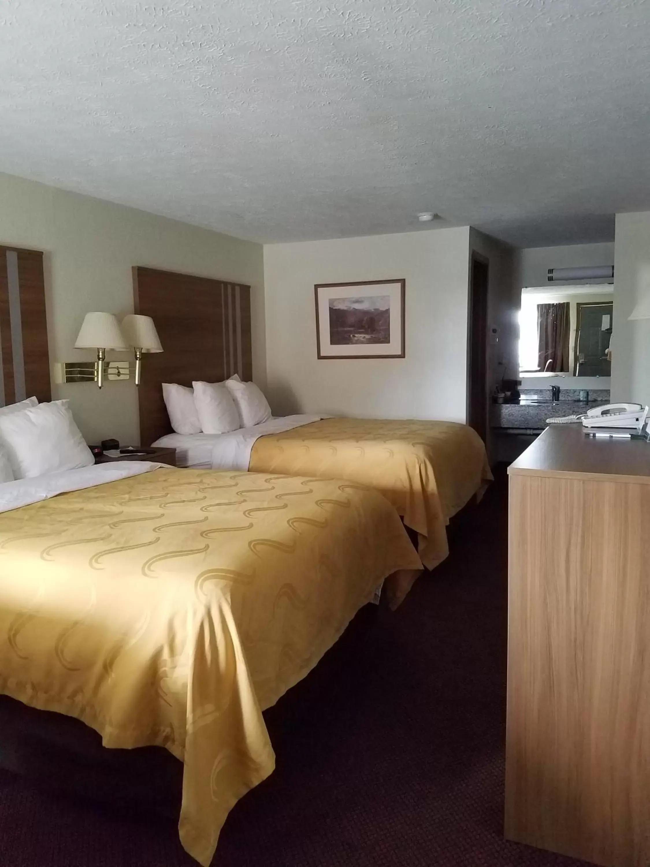 Queen Room with Two Queen Beds - Non-Smoking/Top Floor in Quality Inn New River Gorge Queen Room with Two Queen Beds - Non-Smoking/Top Floor in Quality Inn New River Gorge