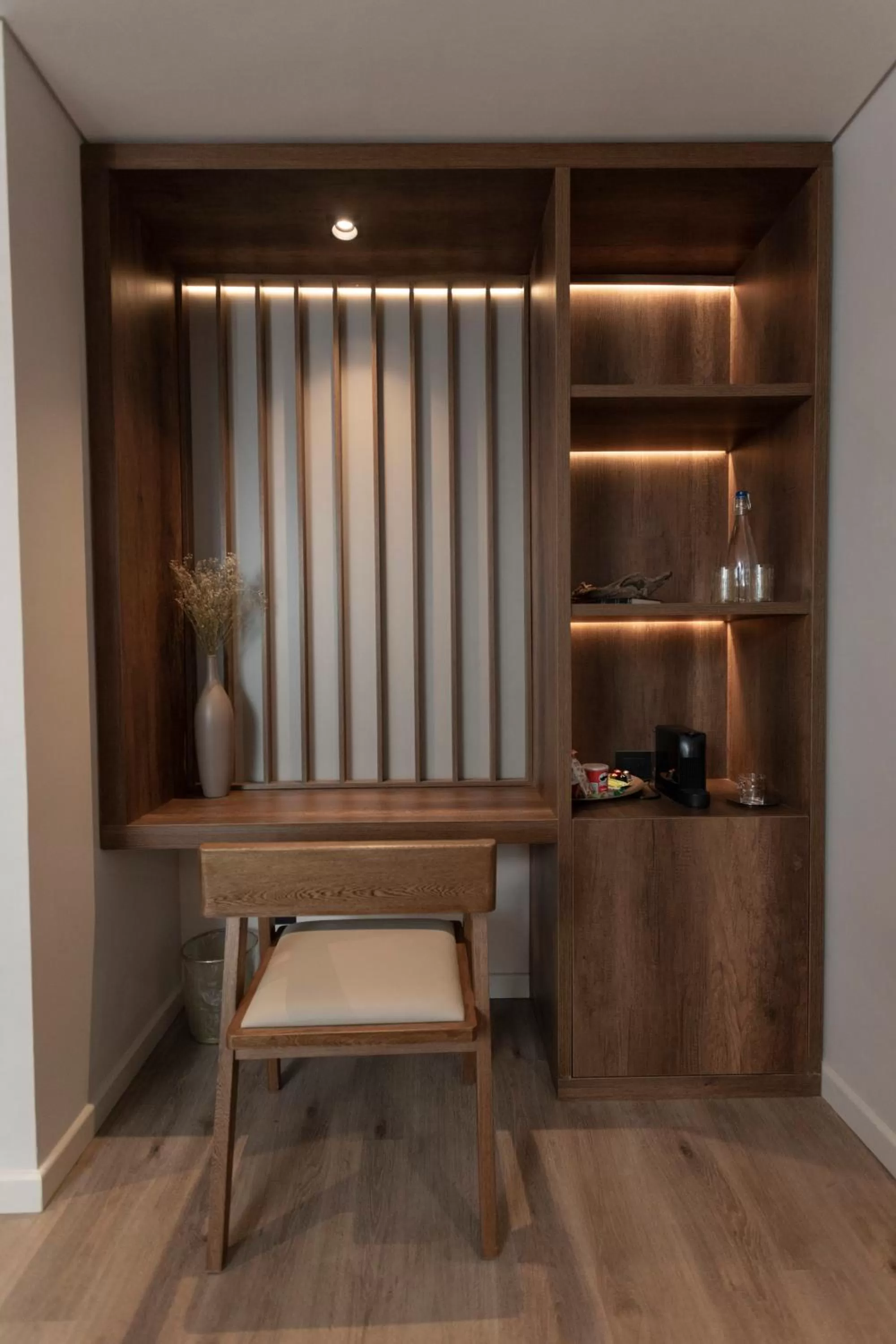 Seating area in 1616 Hotel