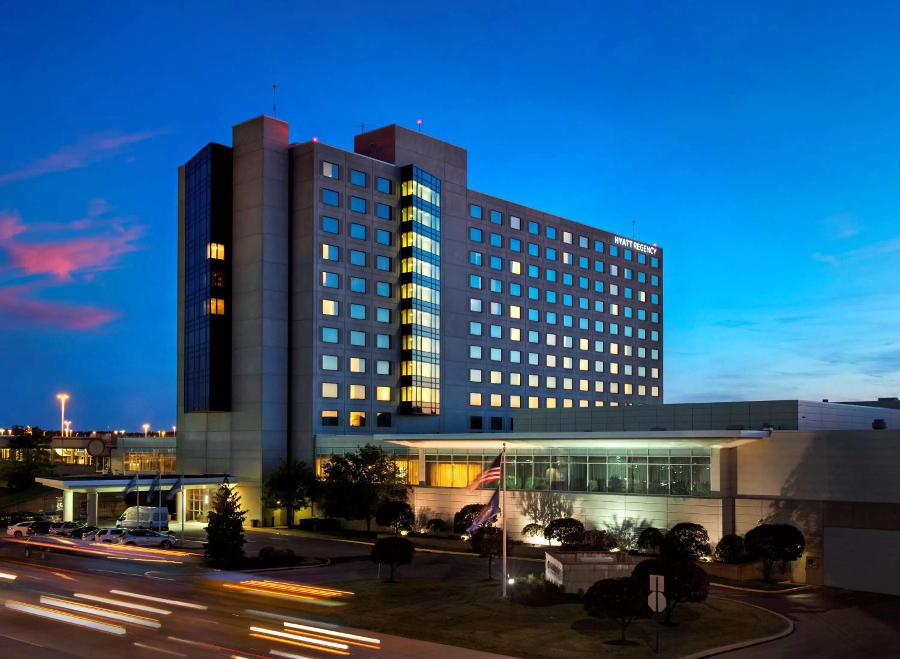 Property building in Hyatt Regency Pittsburgh International Airport