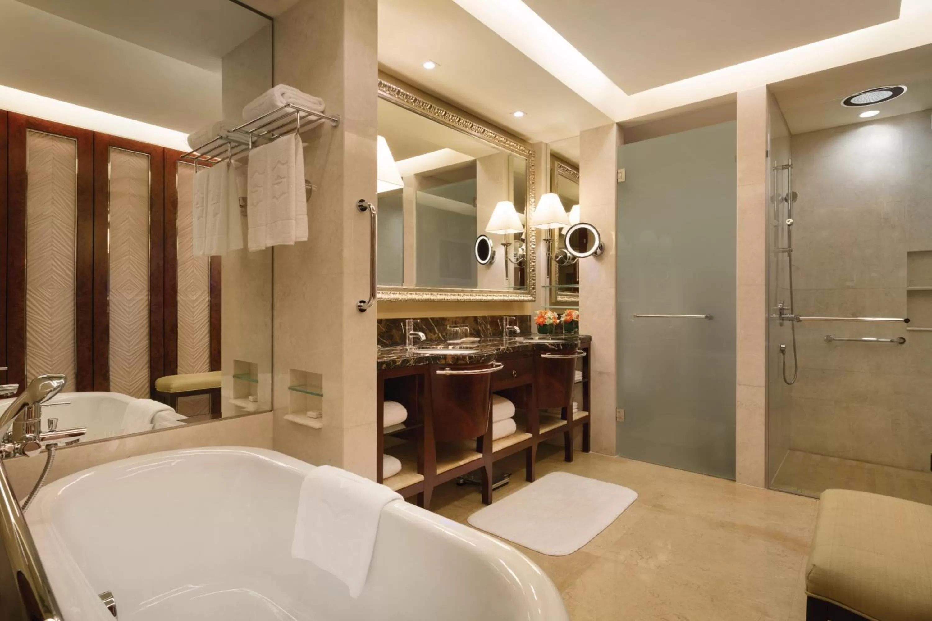 Bathroom in Shangri-La Qingdao