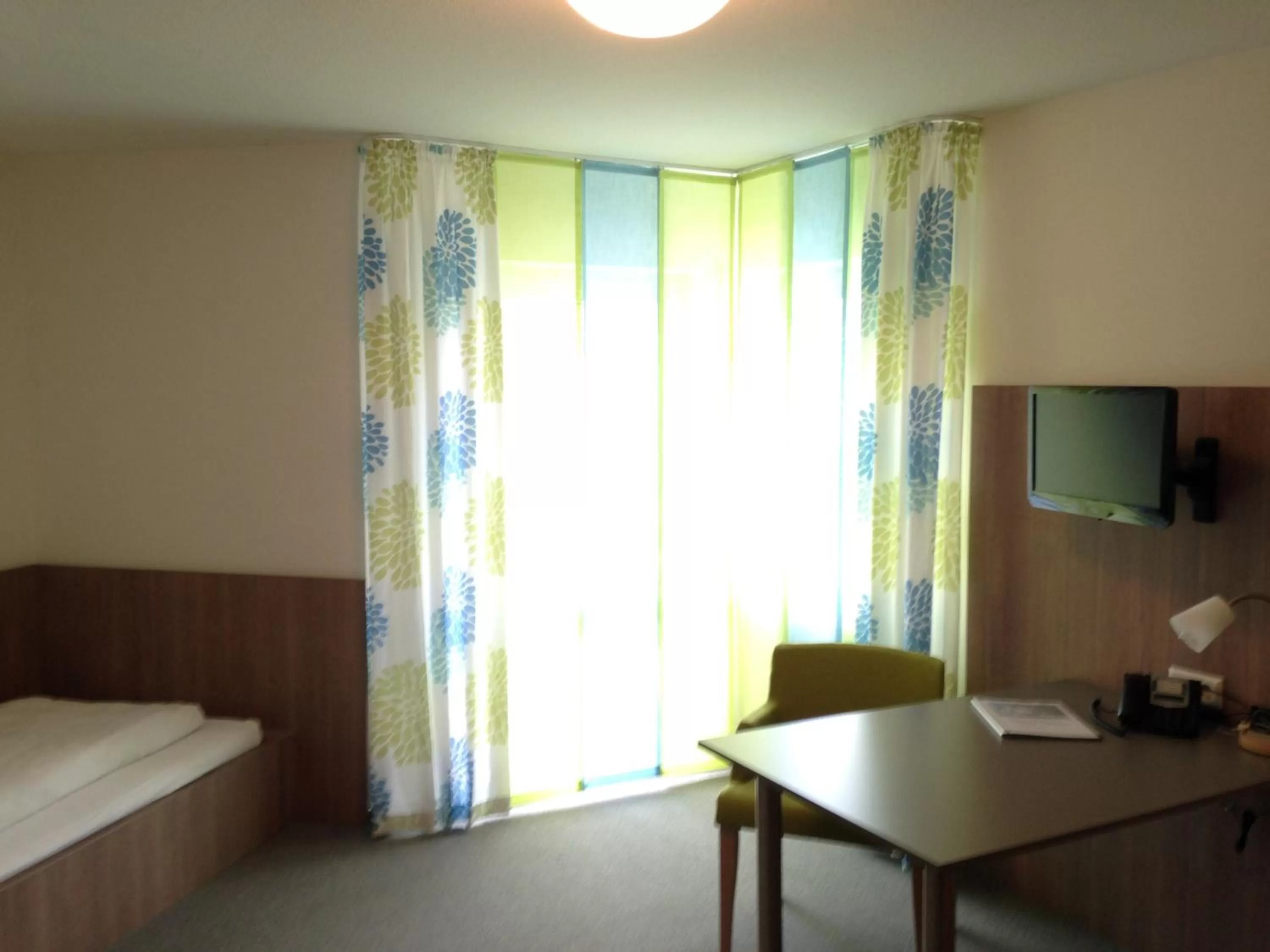 Photo of the whole room, Bed in Hotel Astra Rastatt