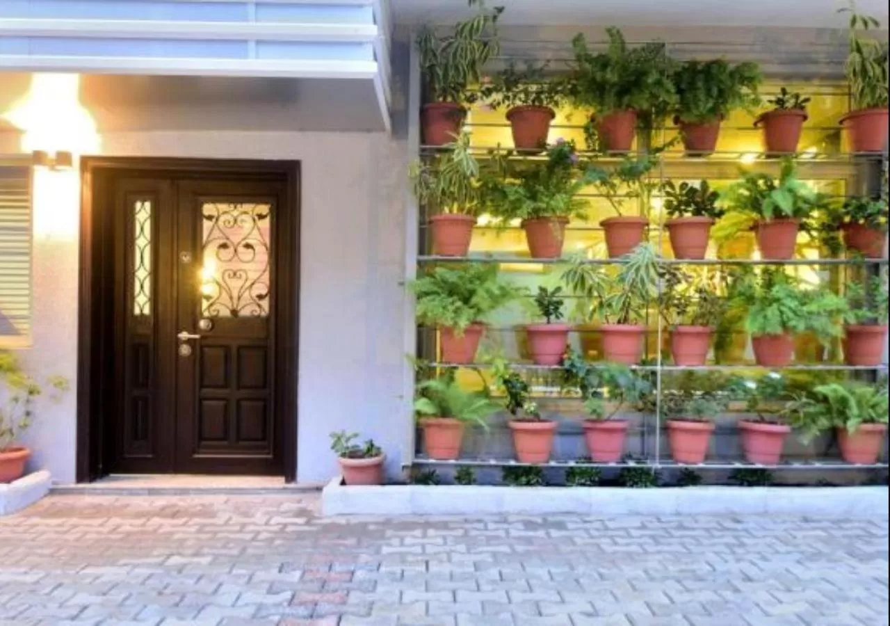 Facade/entrance in Villa Thirty Three