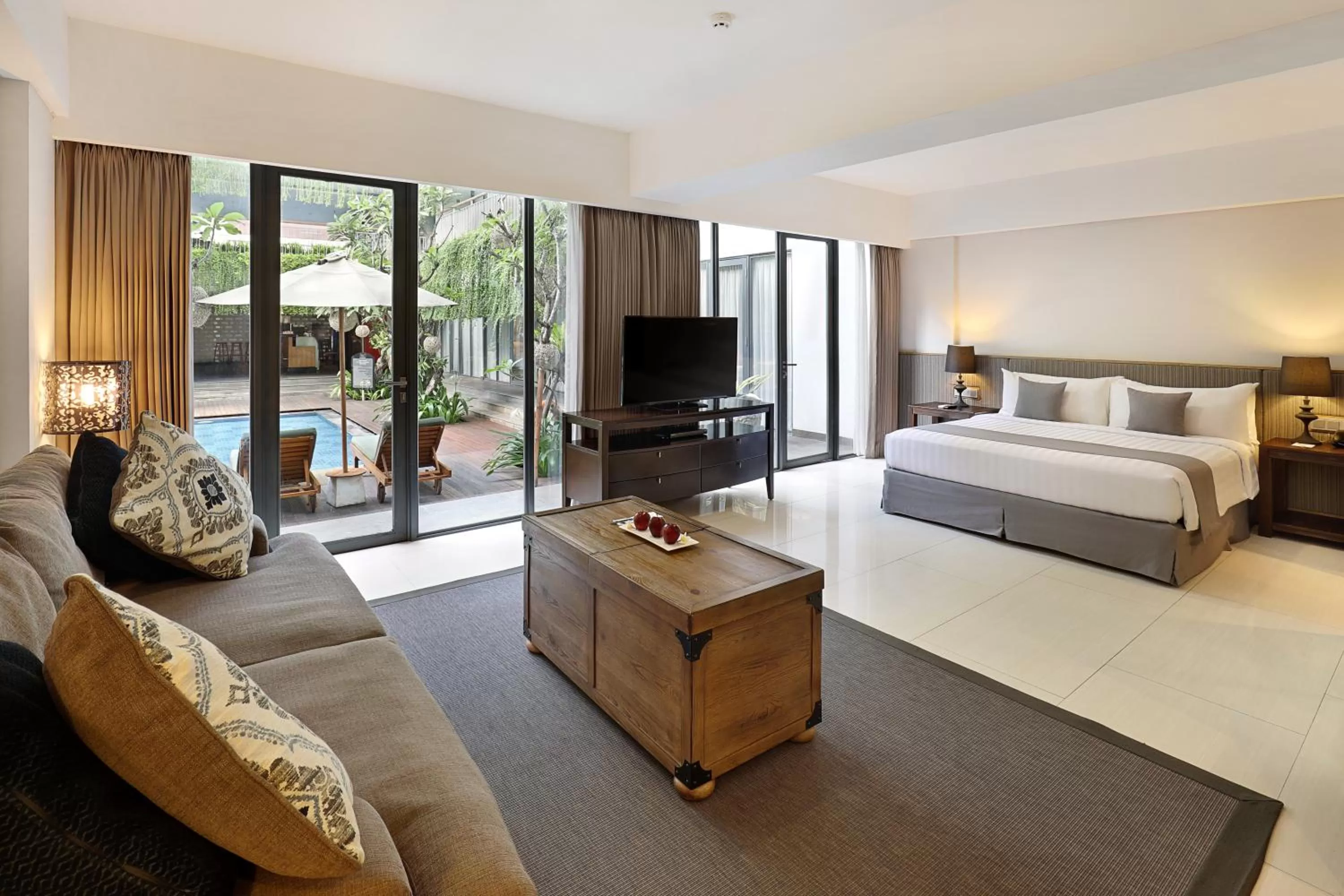 Photo of the whole room, Bed in Hotel NEO+ Kuta Legian by ASTON