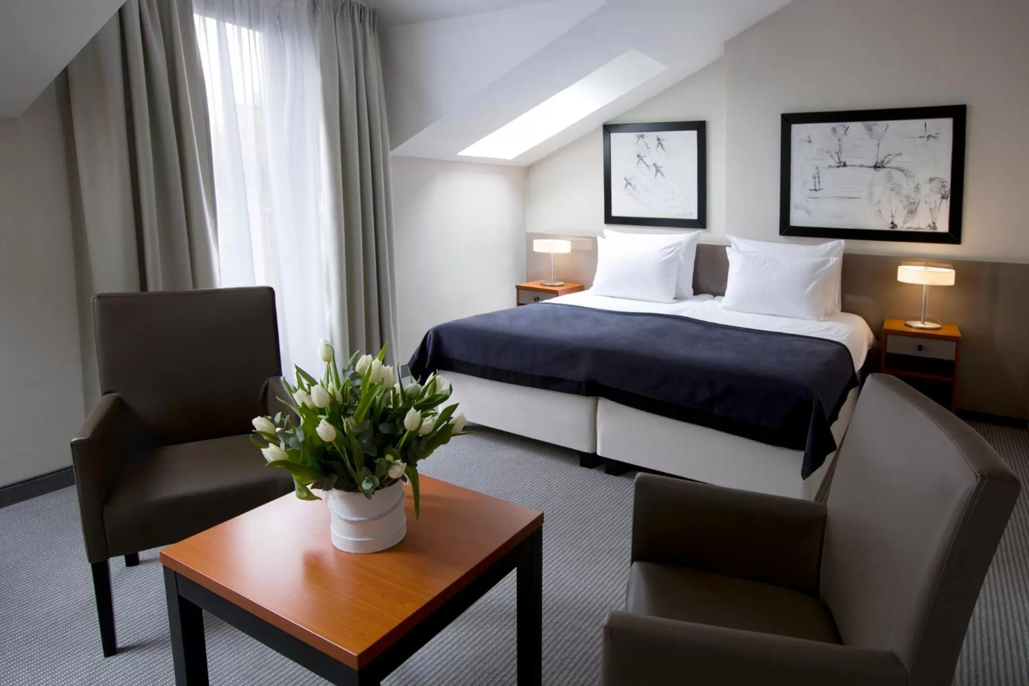 Photo of the whole room, Bed in Benefis Boutique Hotel