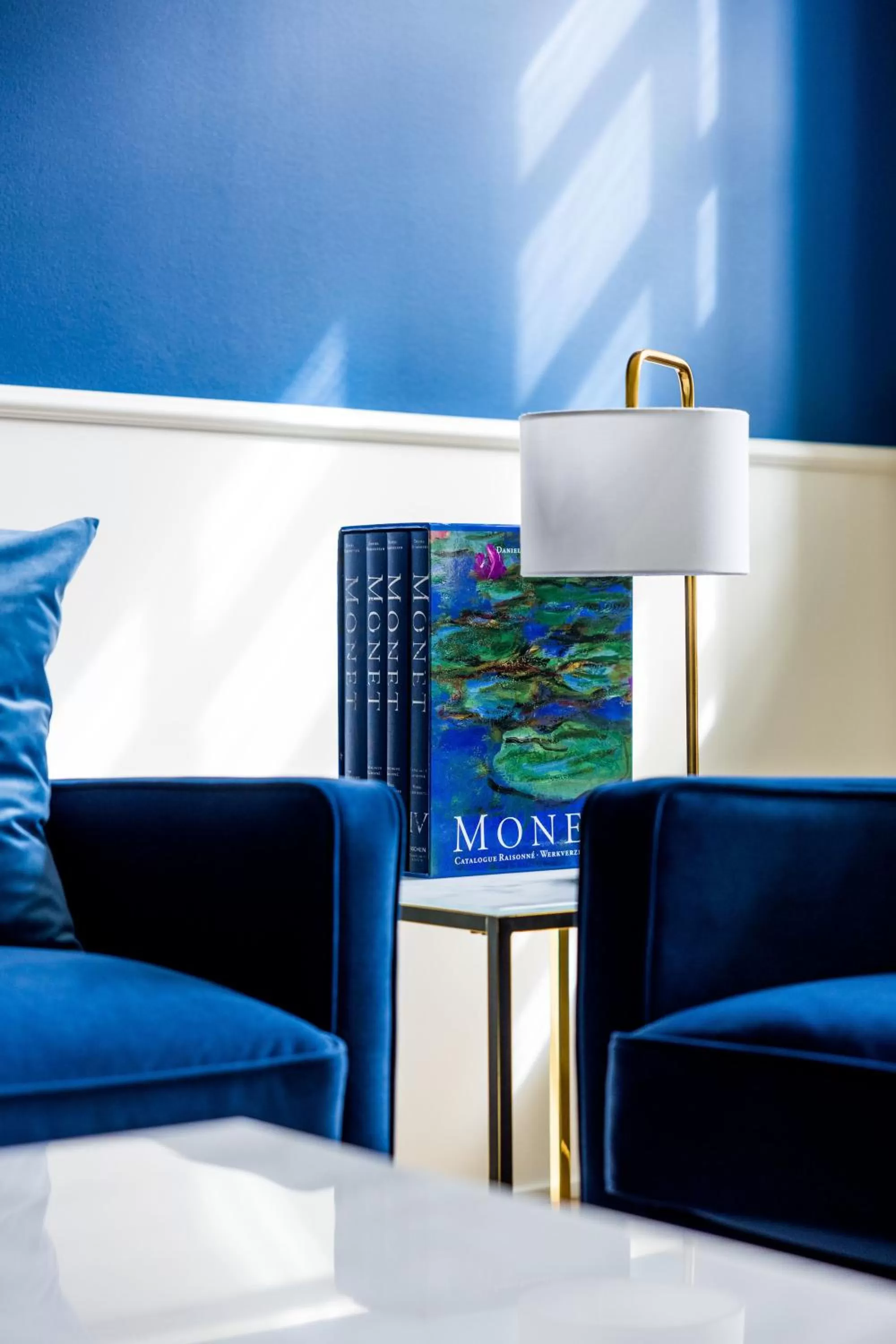 Living room in Gem Suites Holiday Apartments