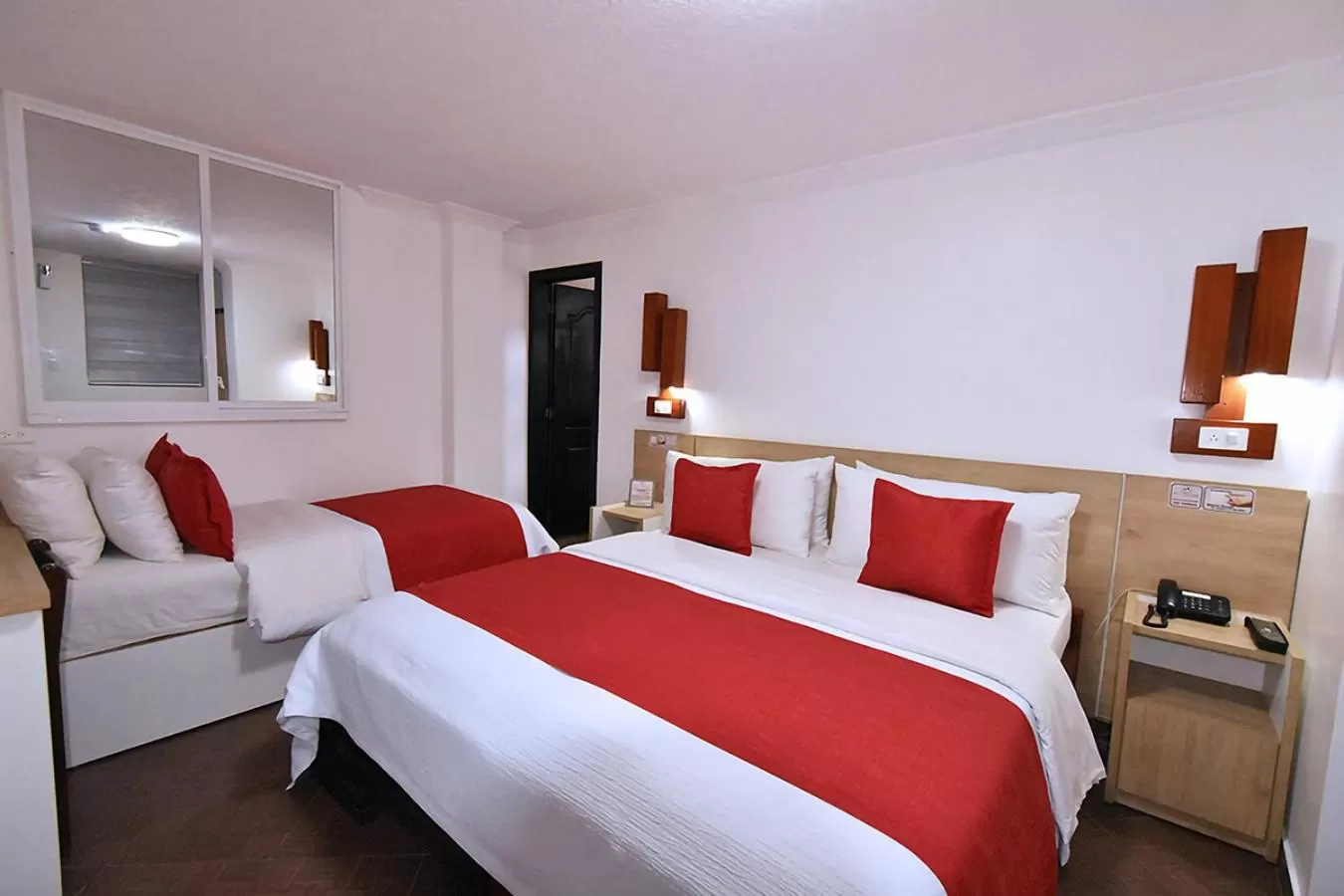 Bed in Hotel Plaza Victoria