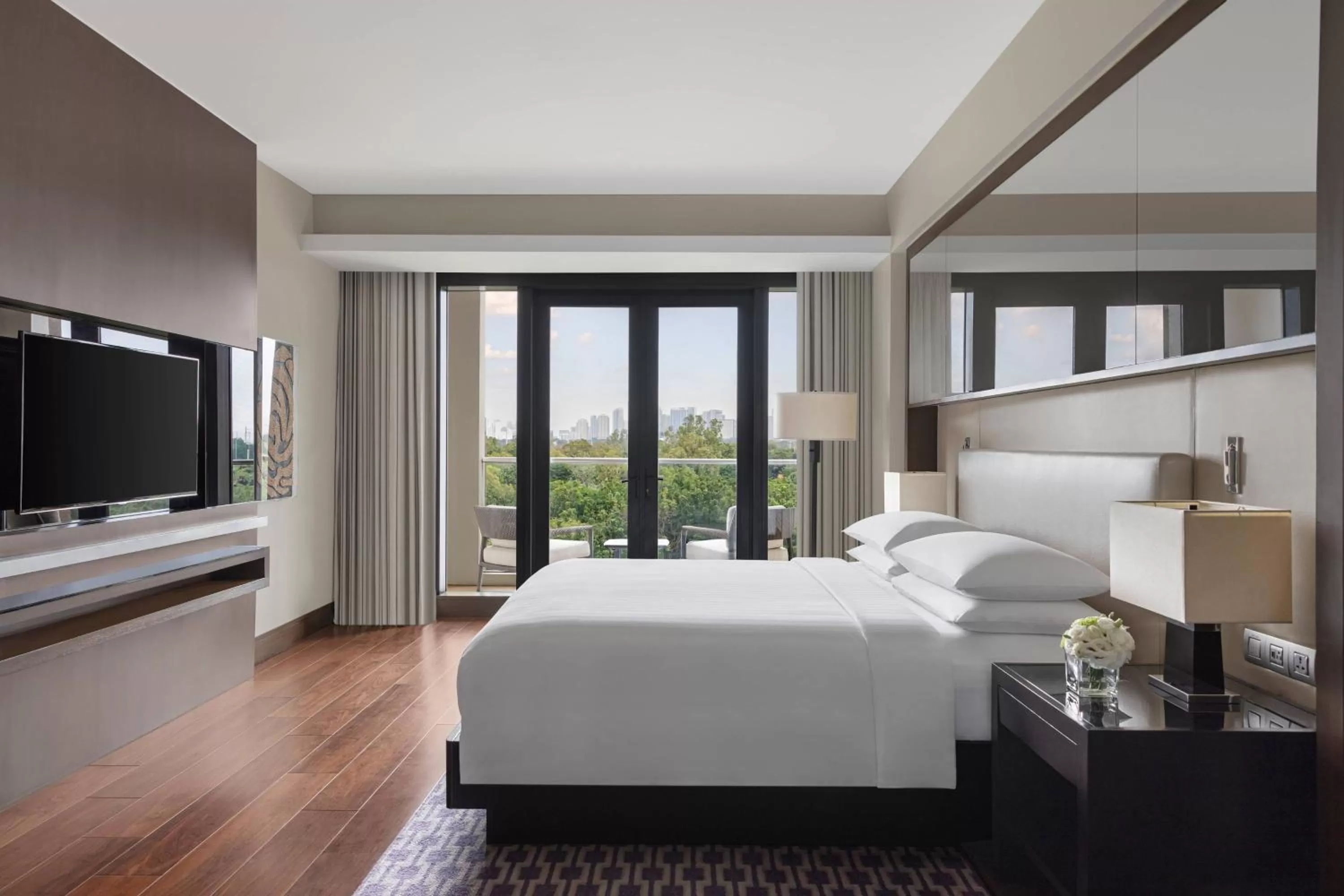 Bedroom, Bed in Manila Marriott Hotel at Newport World Resorts