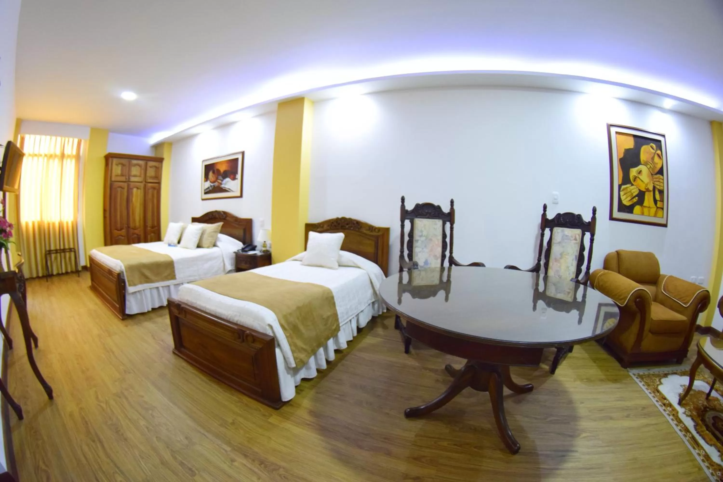 Property building, Bed in El Gran Hotel de Pereira