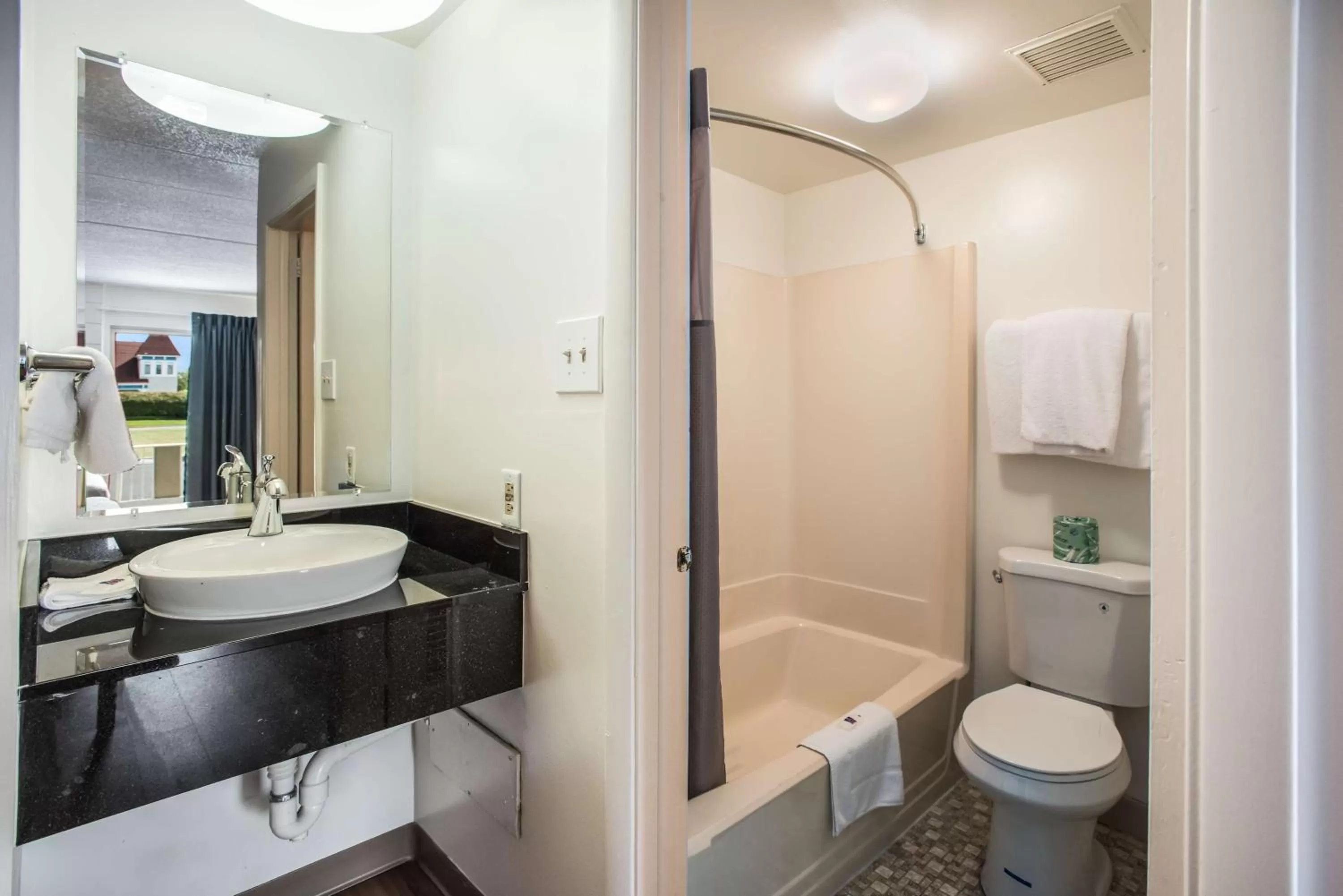 Bathroom in Motel 6-Somers Point, NJ - Ocean City - Wild Wood Beach