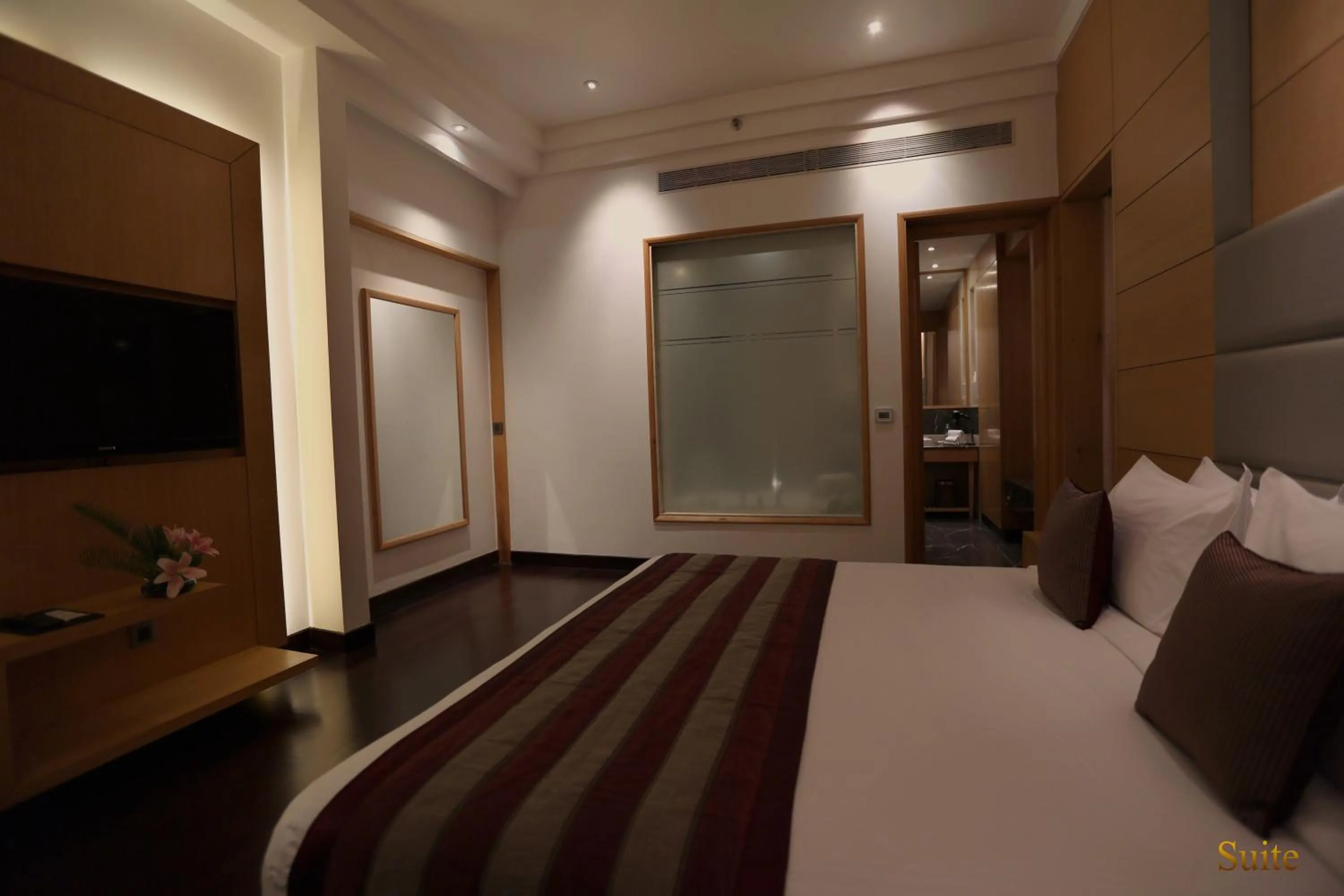 Text overlay, Bed in The Umrao