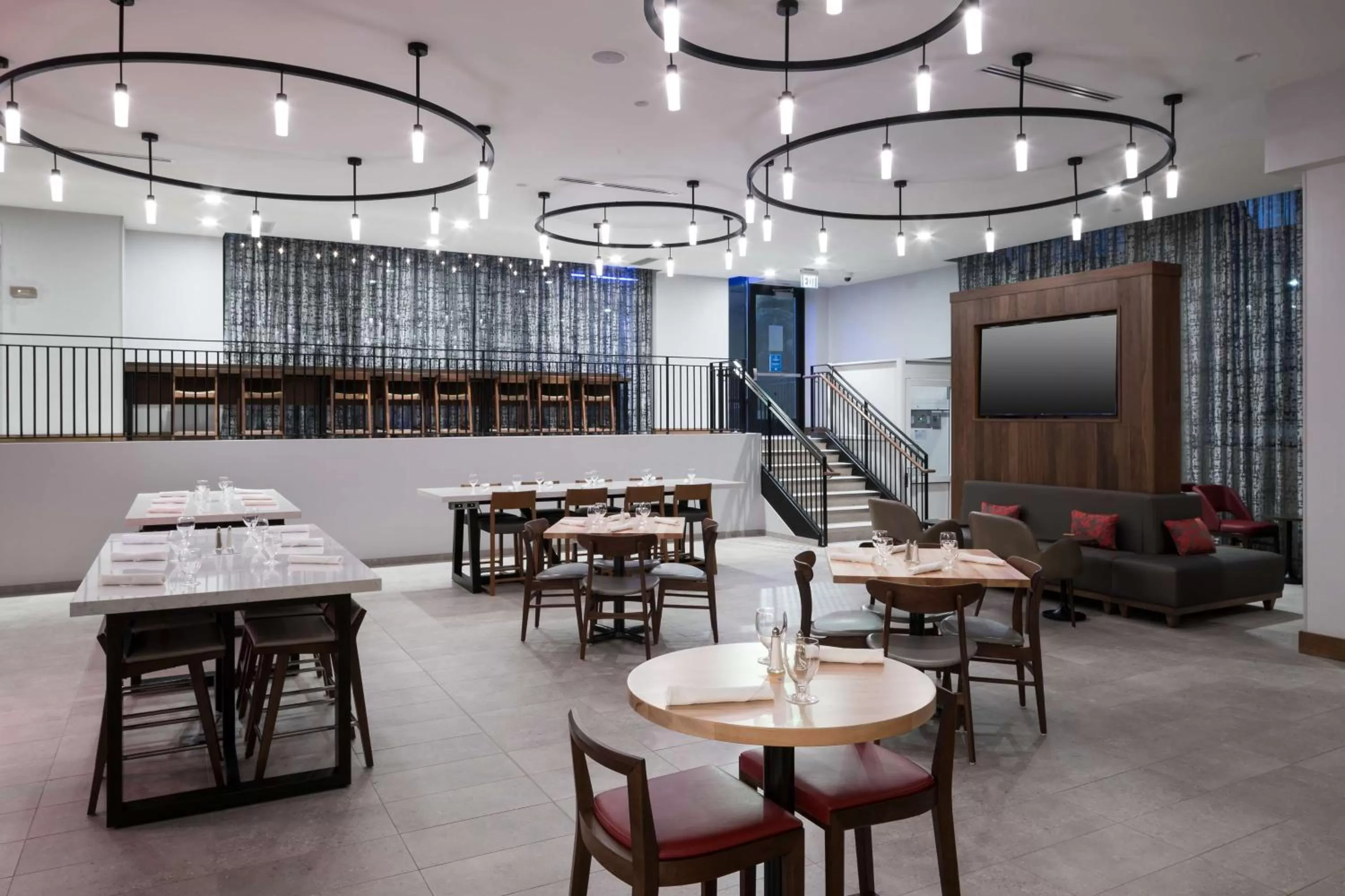 Restaurant/places to eat in Hilton Garden Inn Madison Downtown, WI