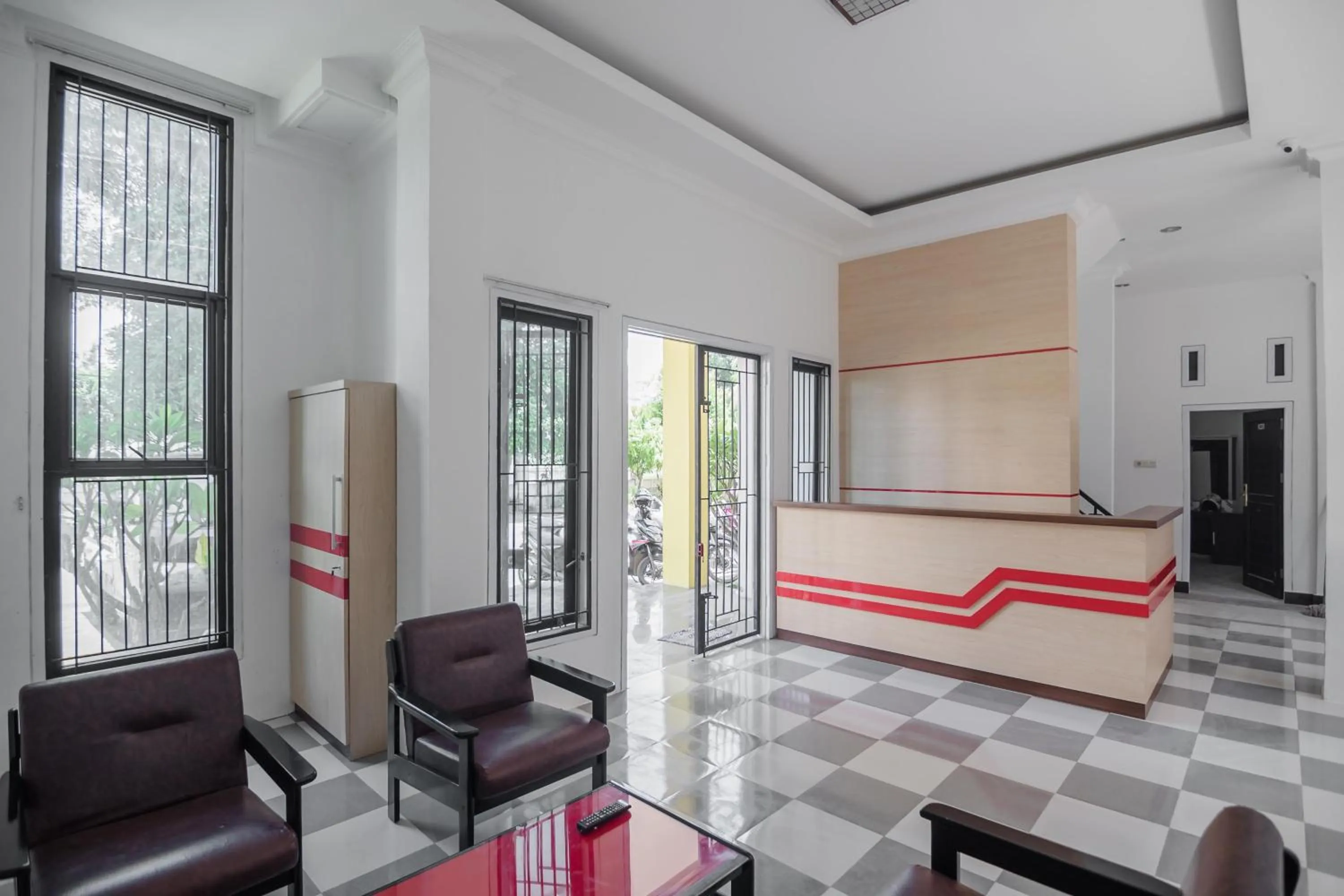Lobby or reception in RedDoorz near Sultan Thaha Airport Jambi
