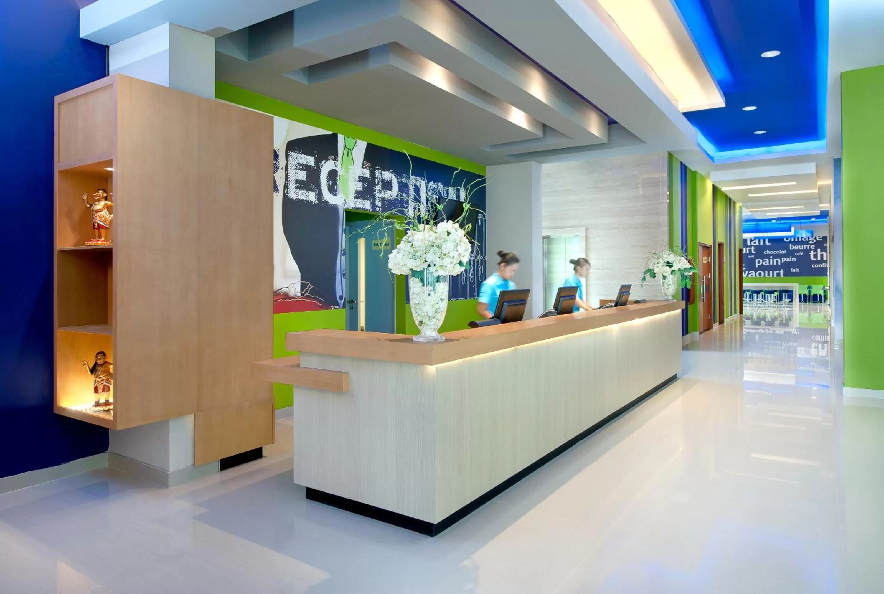 Lobby or reception in Ibis Budget Semarang Tendean