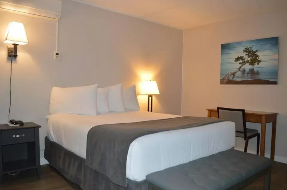 Family Suite with Sea View in Driftwood Inn Family Suite with Sea View in Driftwood Inn