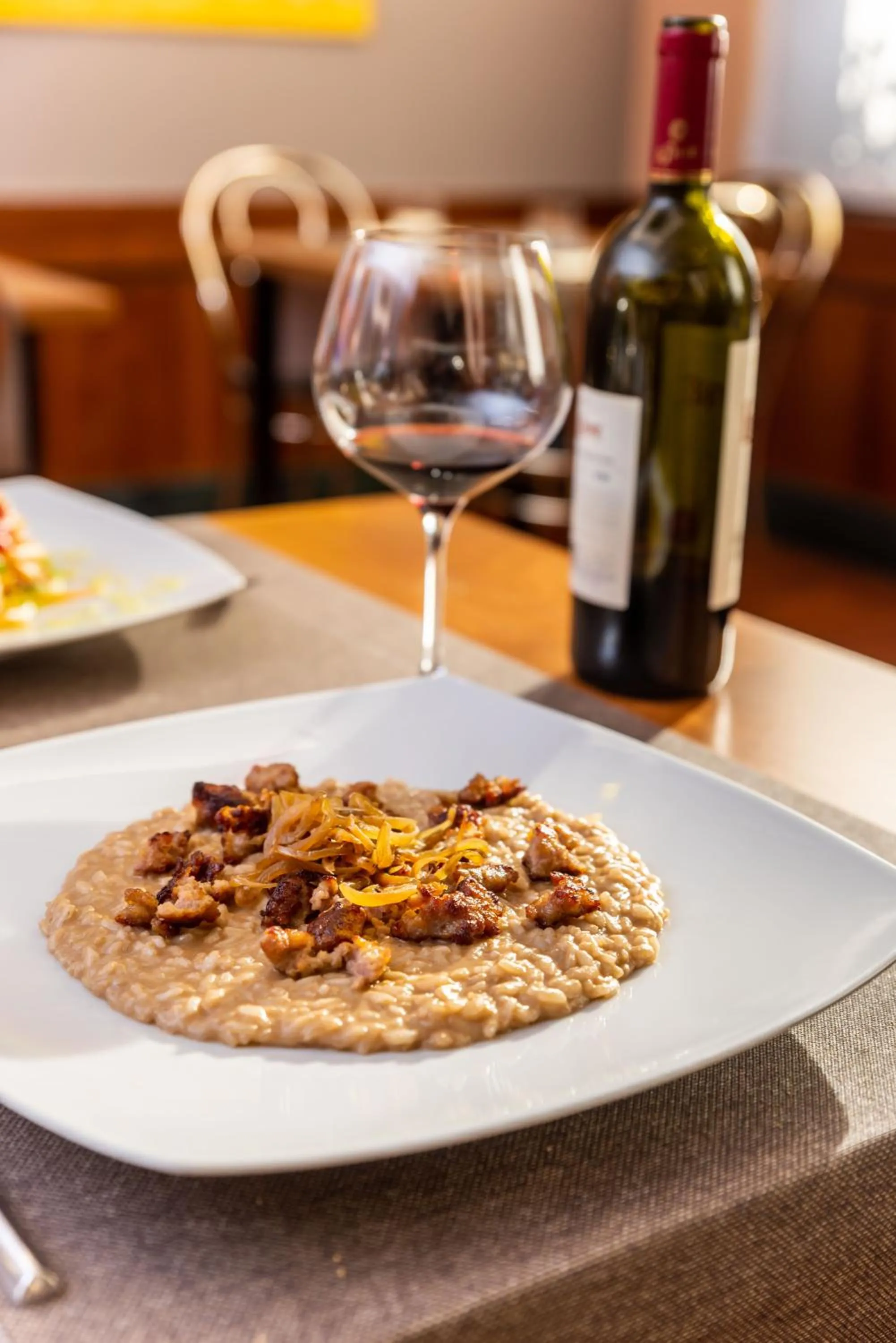 Food and drinks in Hotel Mirage Sure Hotel Collection by Best Western