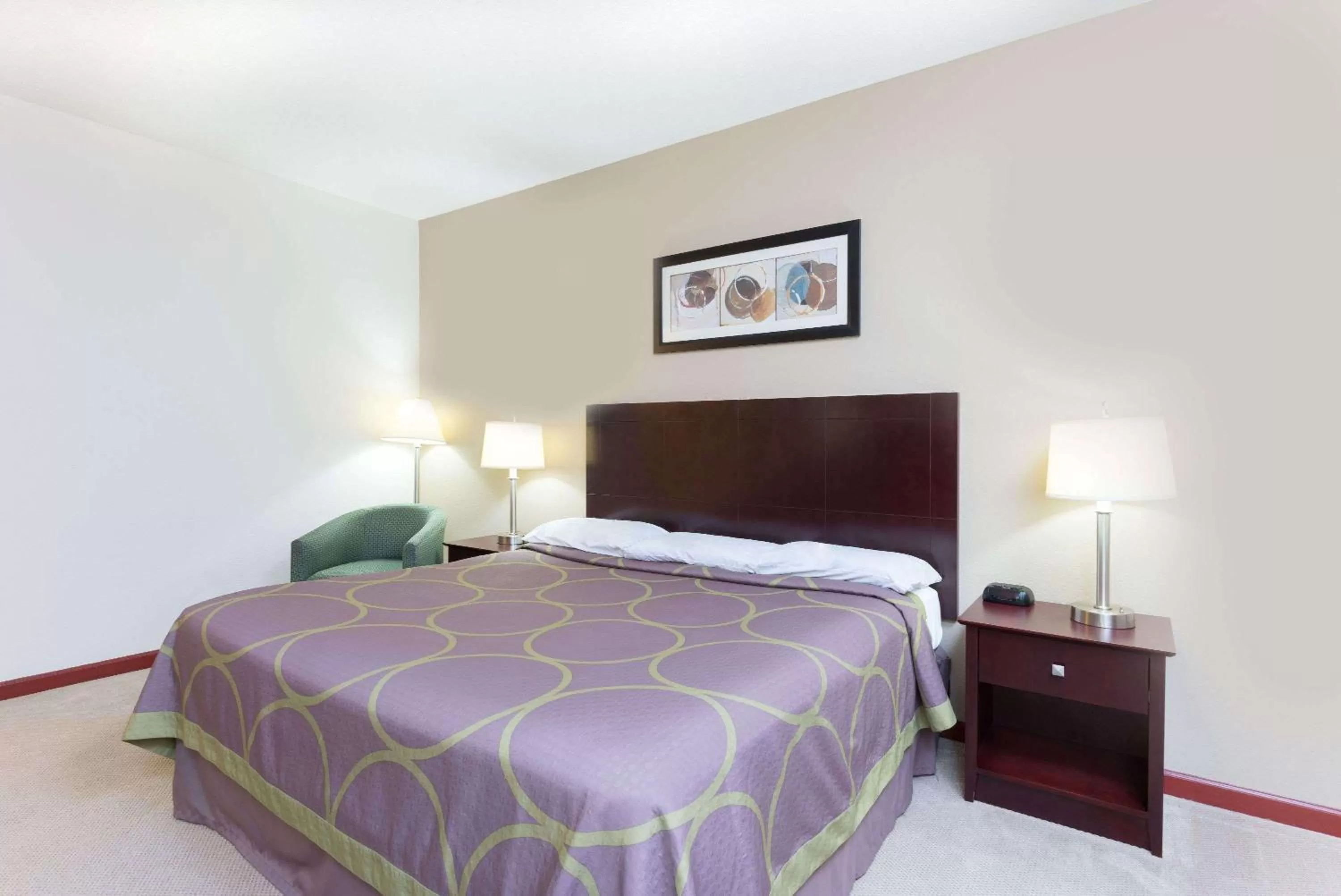 Photo of the whole room, Bed in Super 8 by Wyndham Beaver Falls