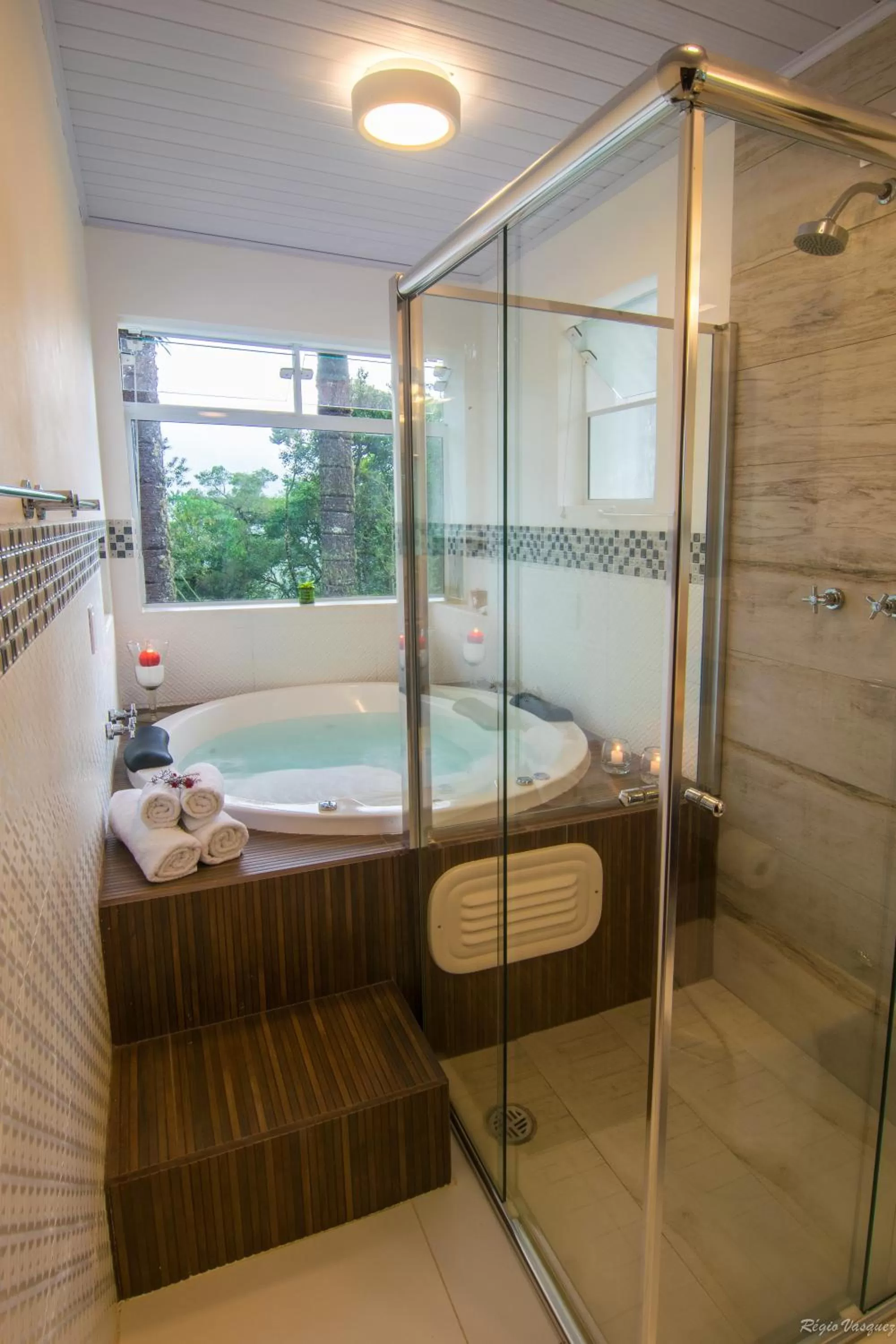 Hot Tub, Swimming Pool in Pousada Ricanto Amore Mio