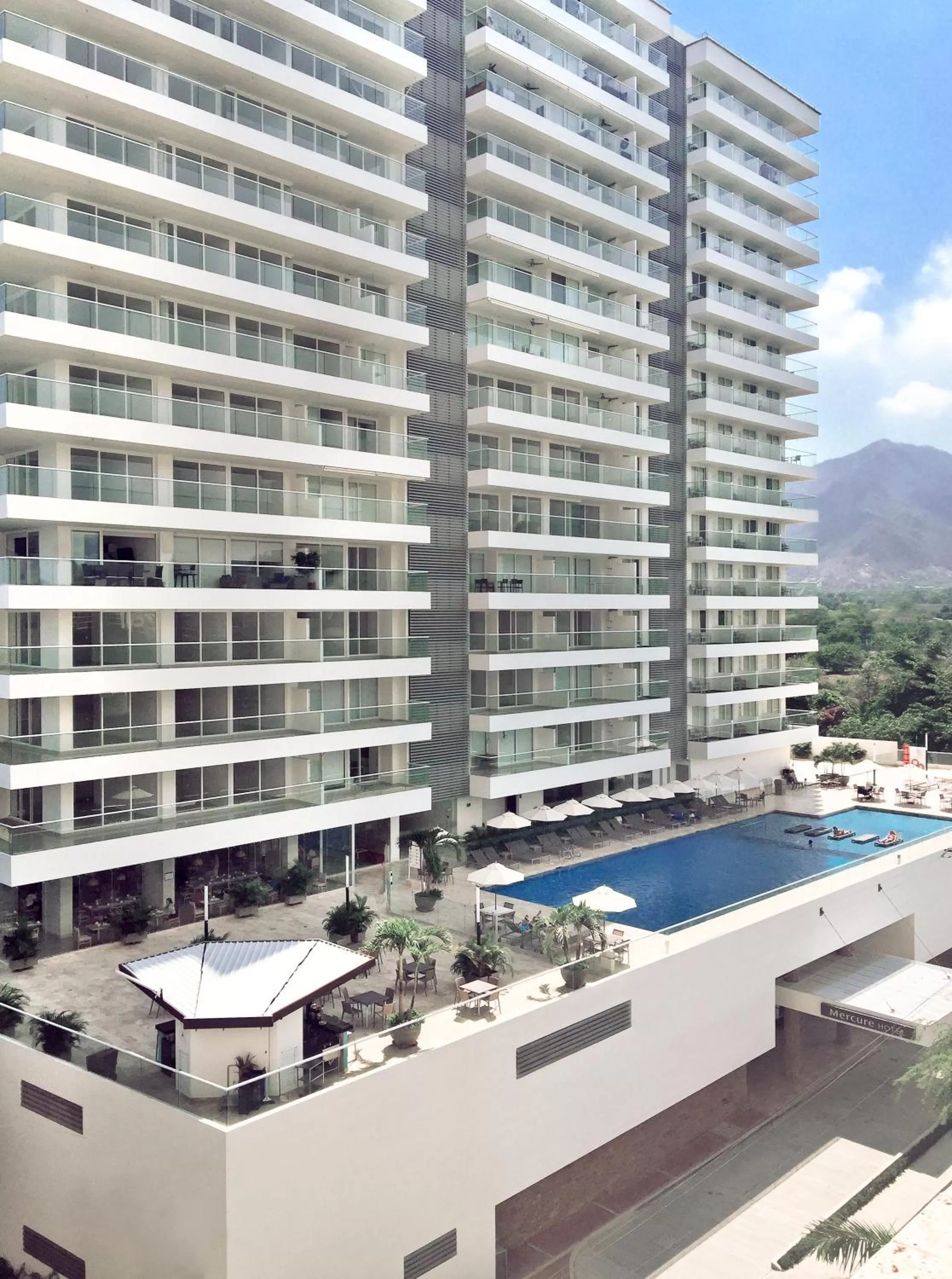 Day in Mercure Santa Marta Emile