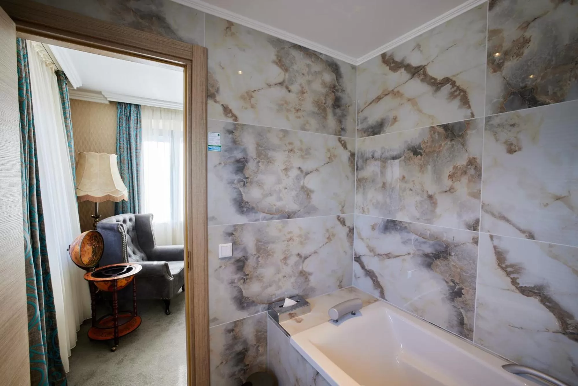 Bathroom in Atlas Posthotel