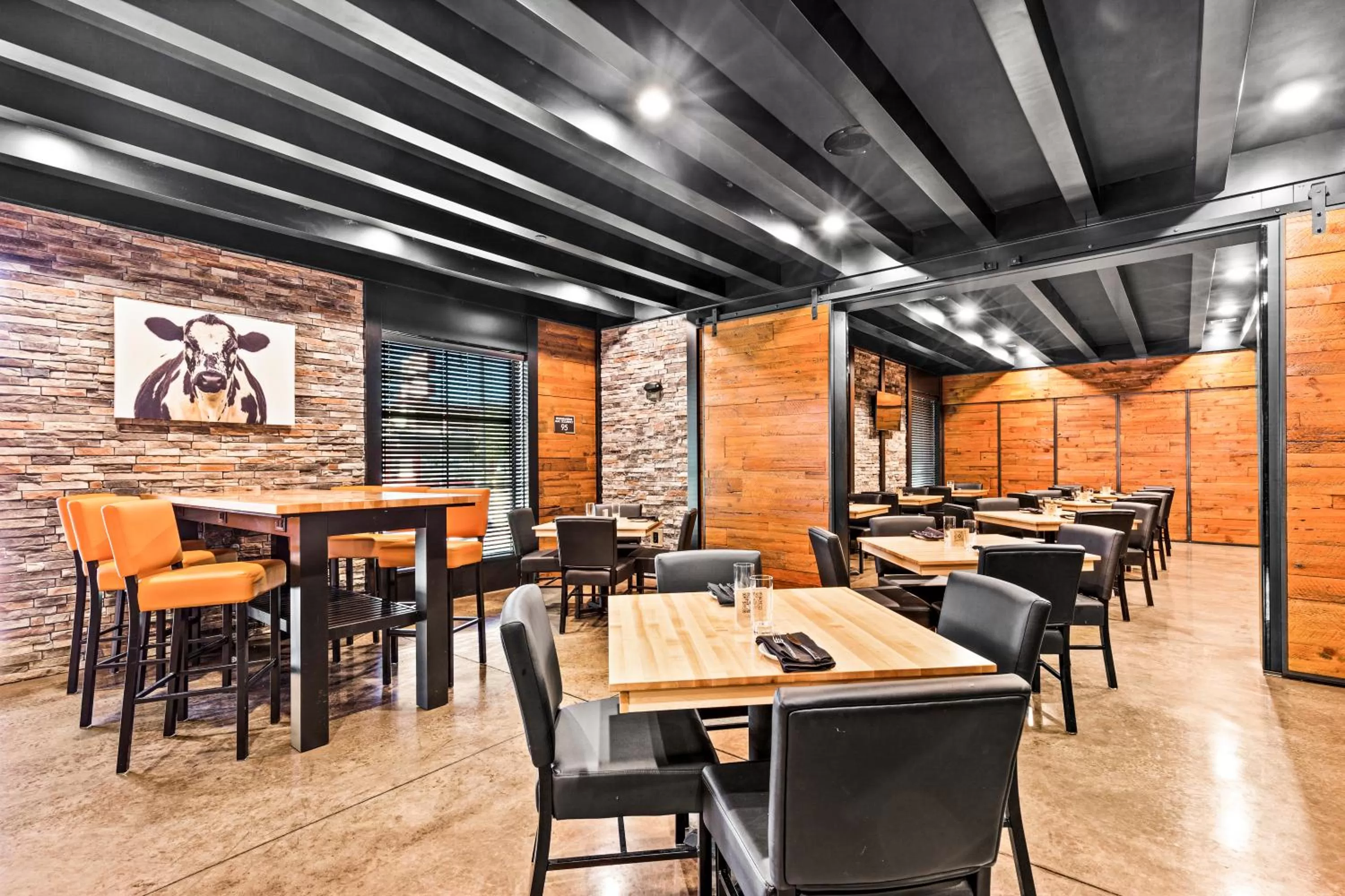 Restaurant/places to eat in Cobblestone Hotel & Suites - Superior Duluth