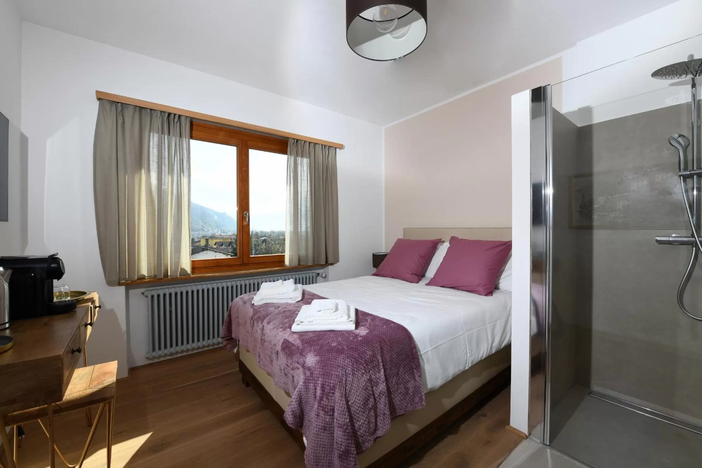 Bed in 7rooms Losone