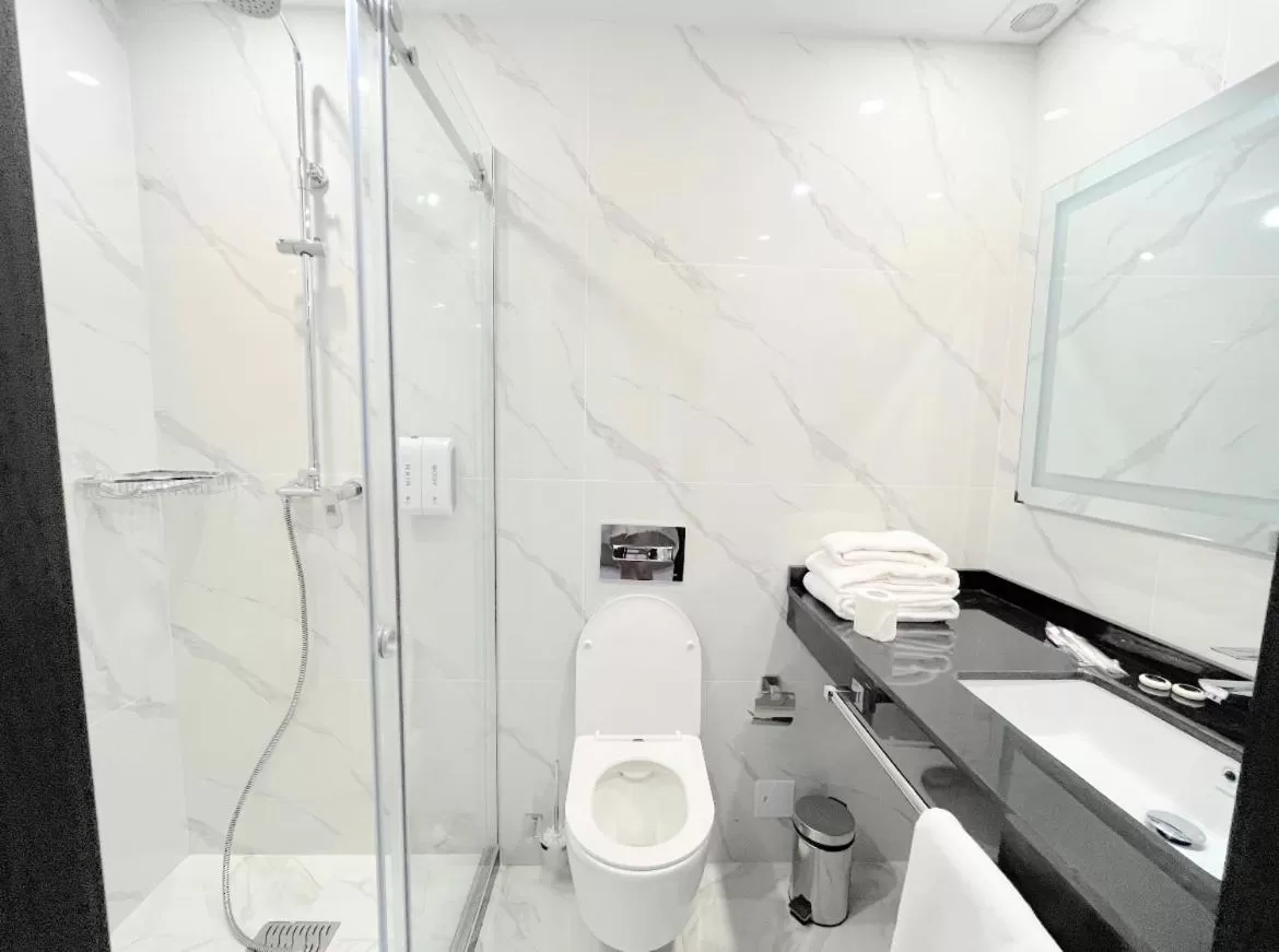 Shower, Bathroom in Resident Hotel Gogol
