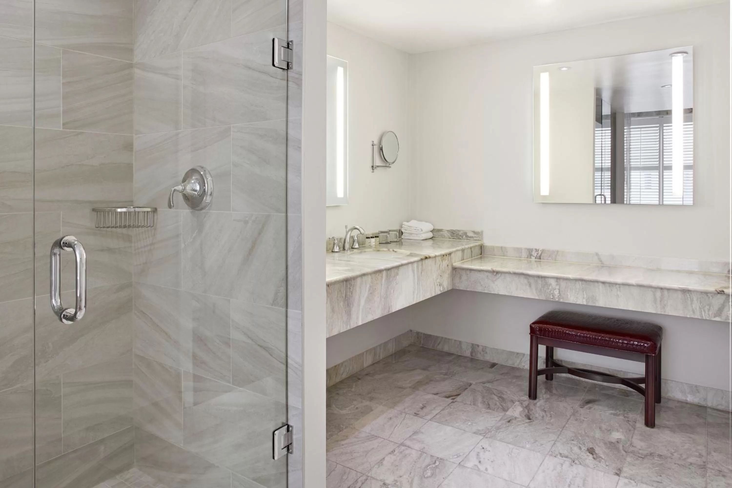 Bathroom in Sheraton Parkway Toronto North Hotel & Suites