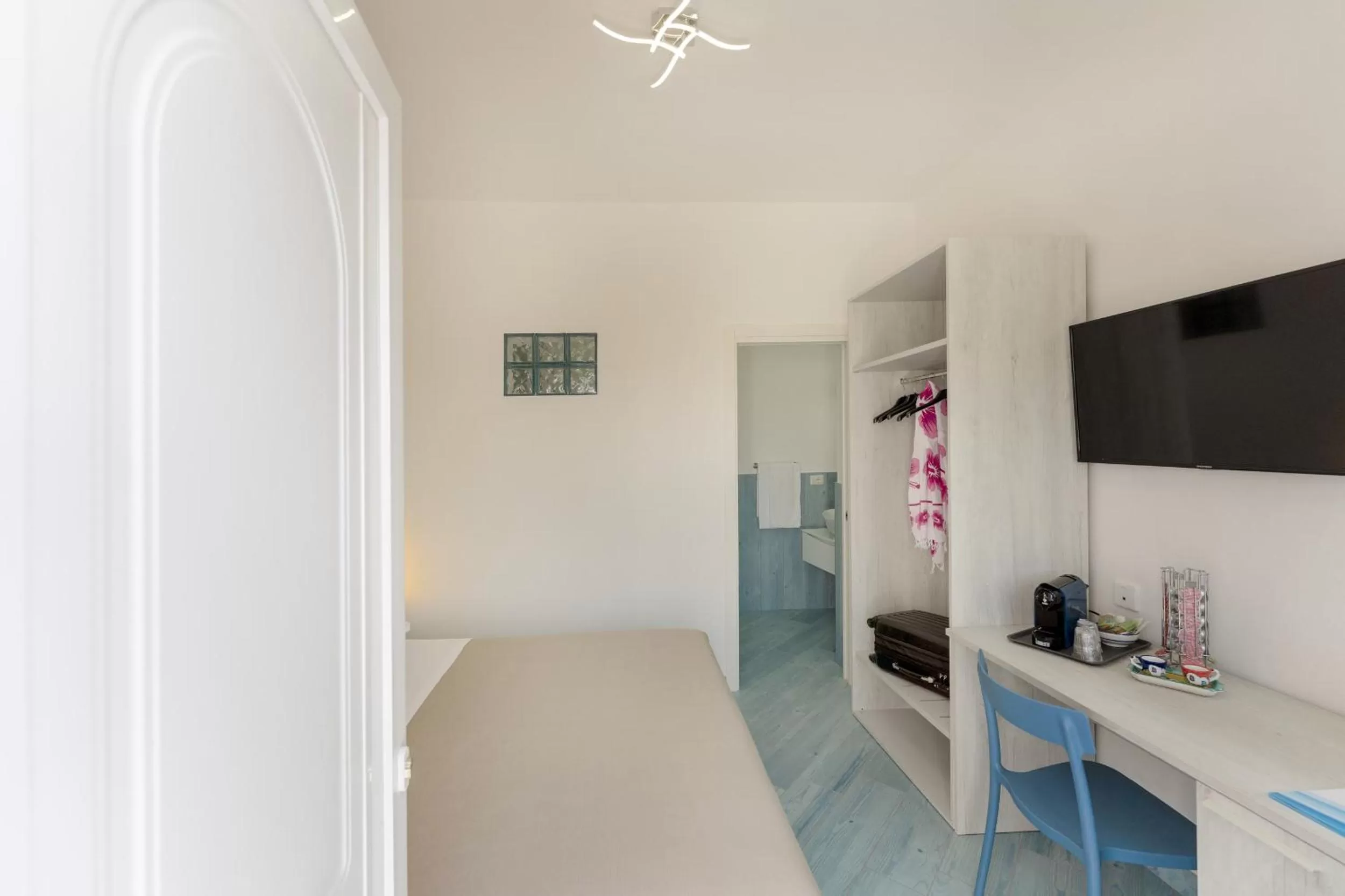 TV and multimedia in Poseidonia Rooms