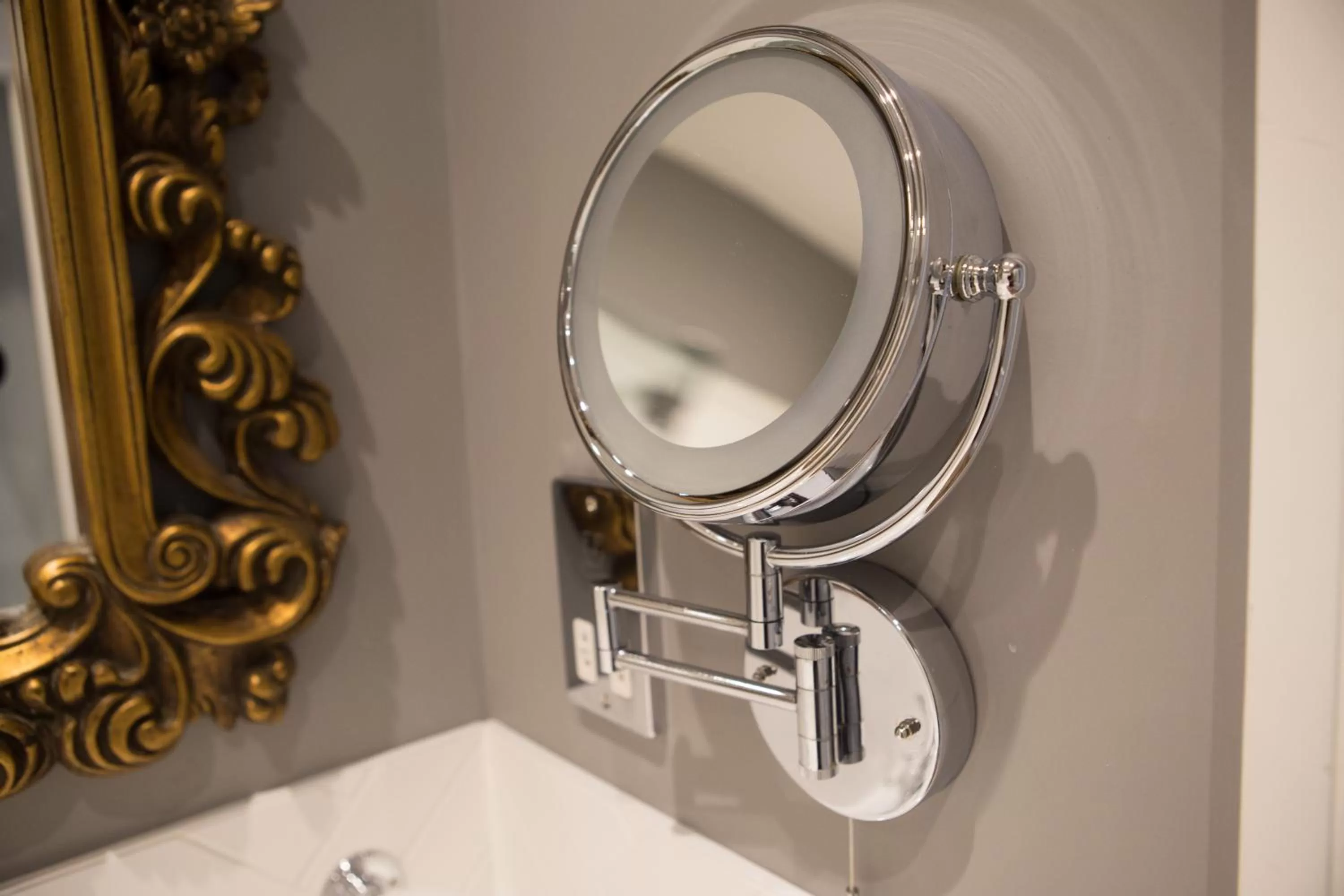 Bathroom in Mount Edgcumbe