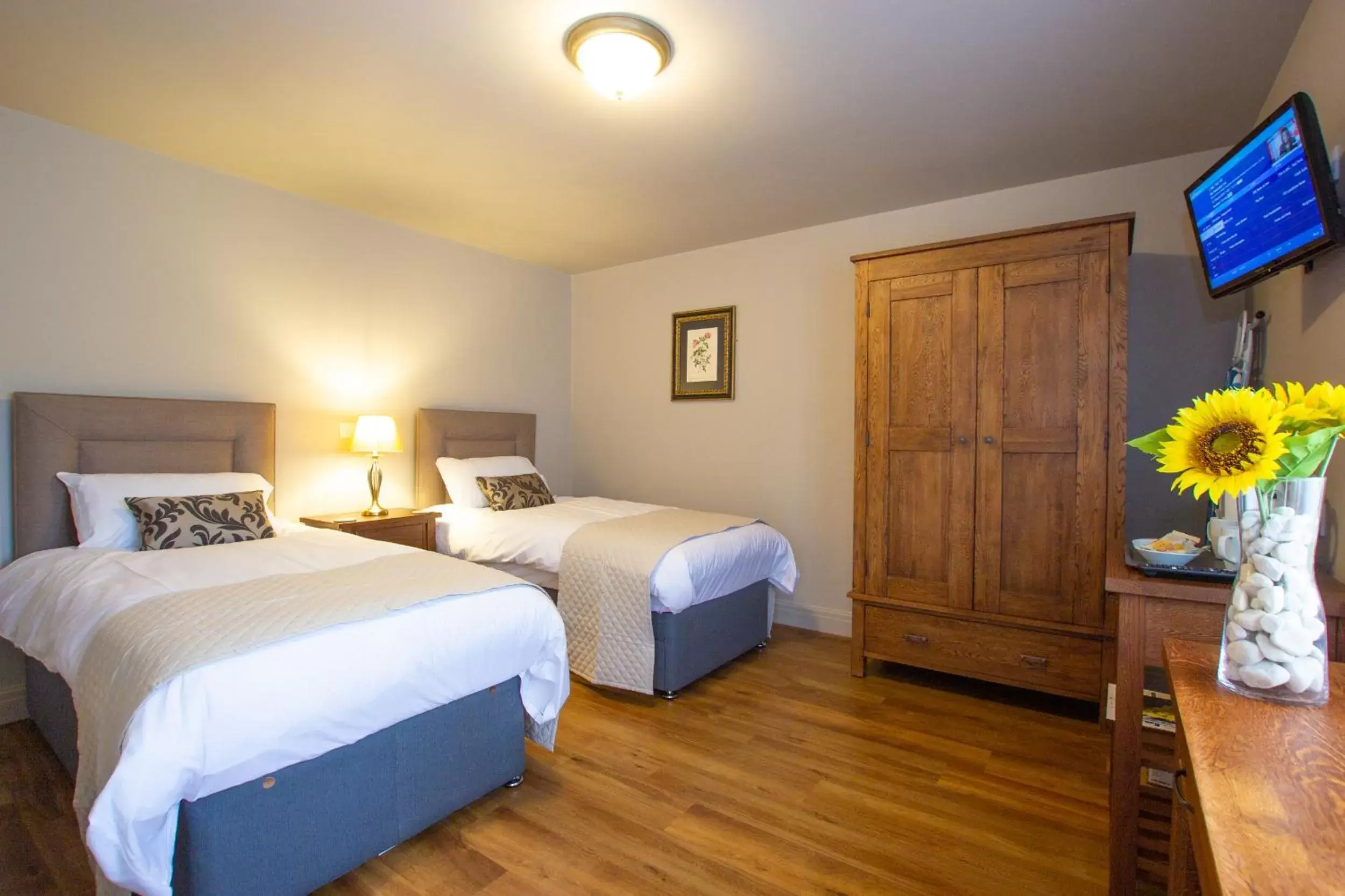 Twin Room - Disability Access in The Cherry Tree Rochford Twin Room - Disability Access in The Cherry Tree Rochford