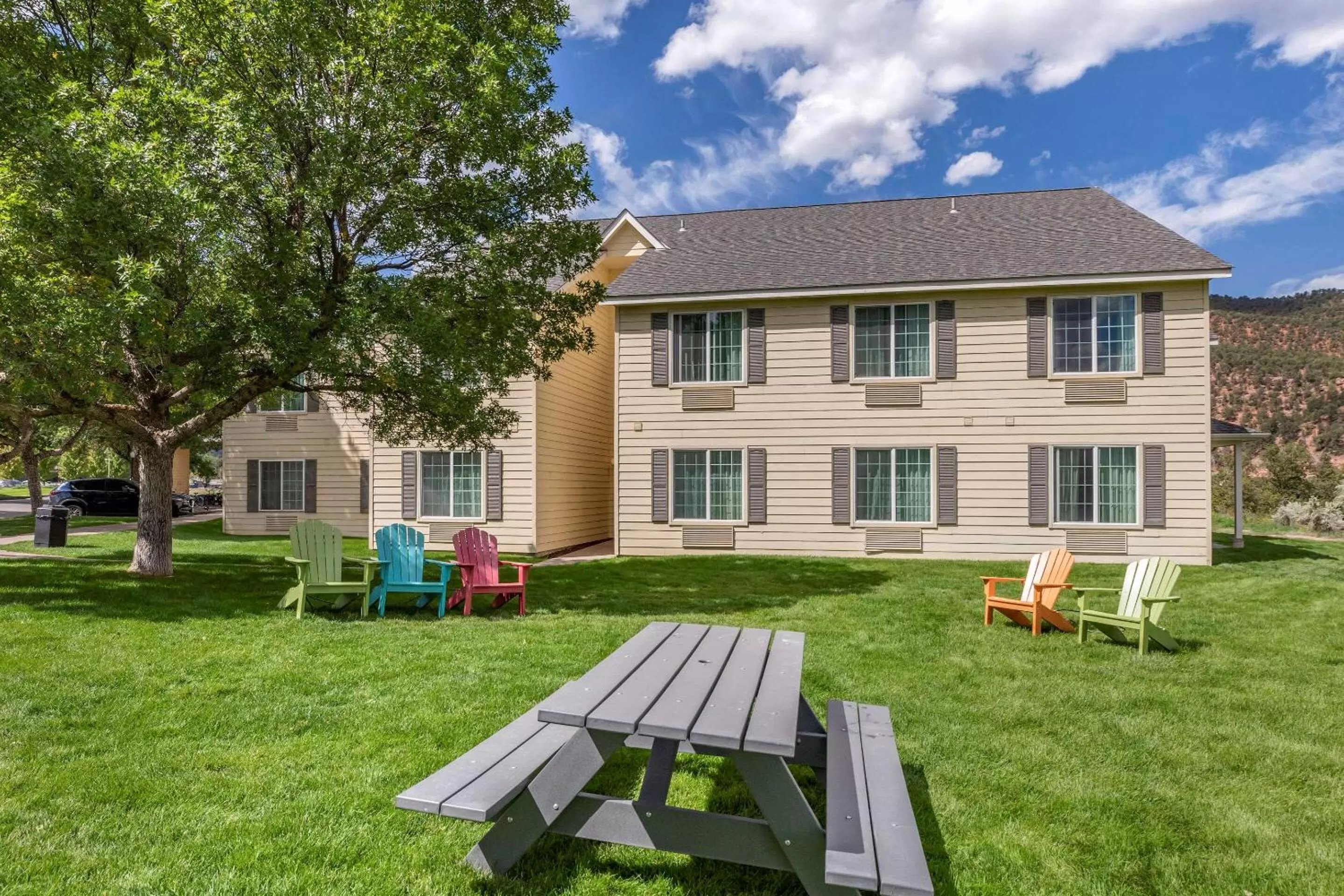 Property building in Comfort Inn & Suites Carbondale on the Roaring Fork