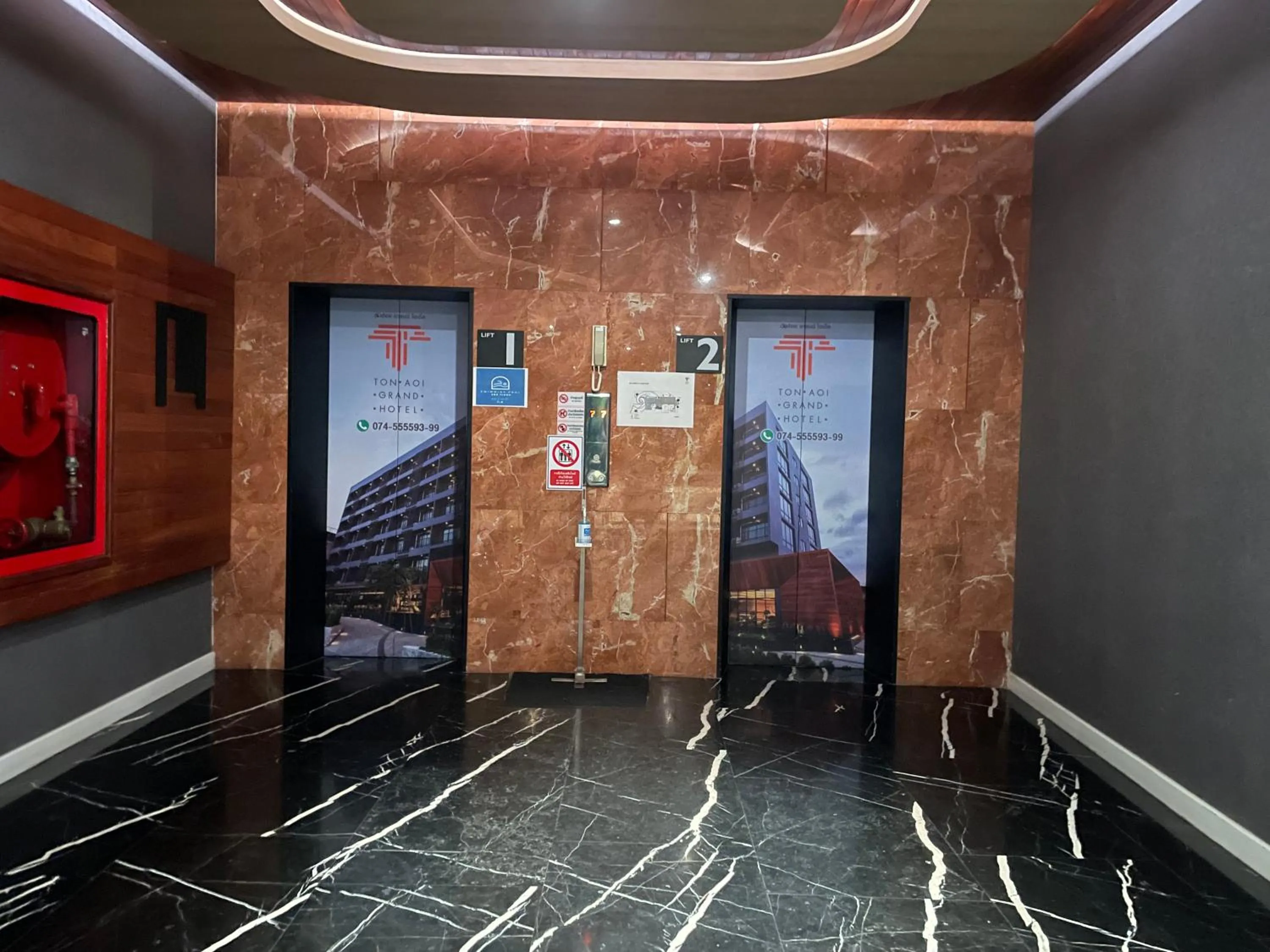 Property building in Tonaoi Grand Hotel