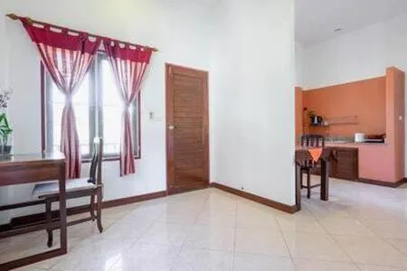 Kitchen or kitchenette in Palm Village