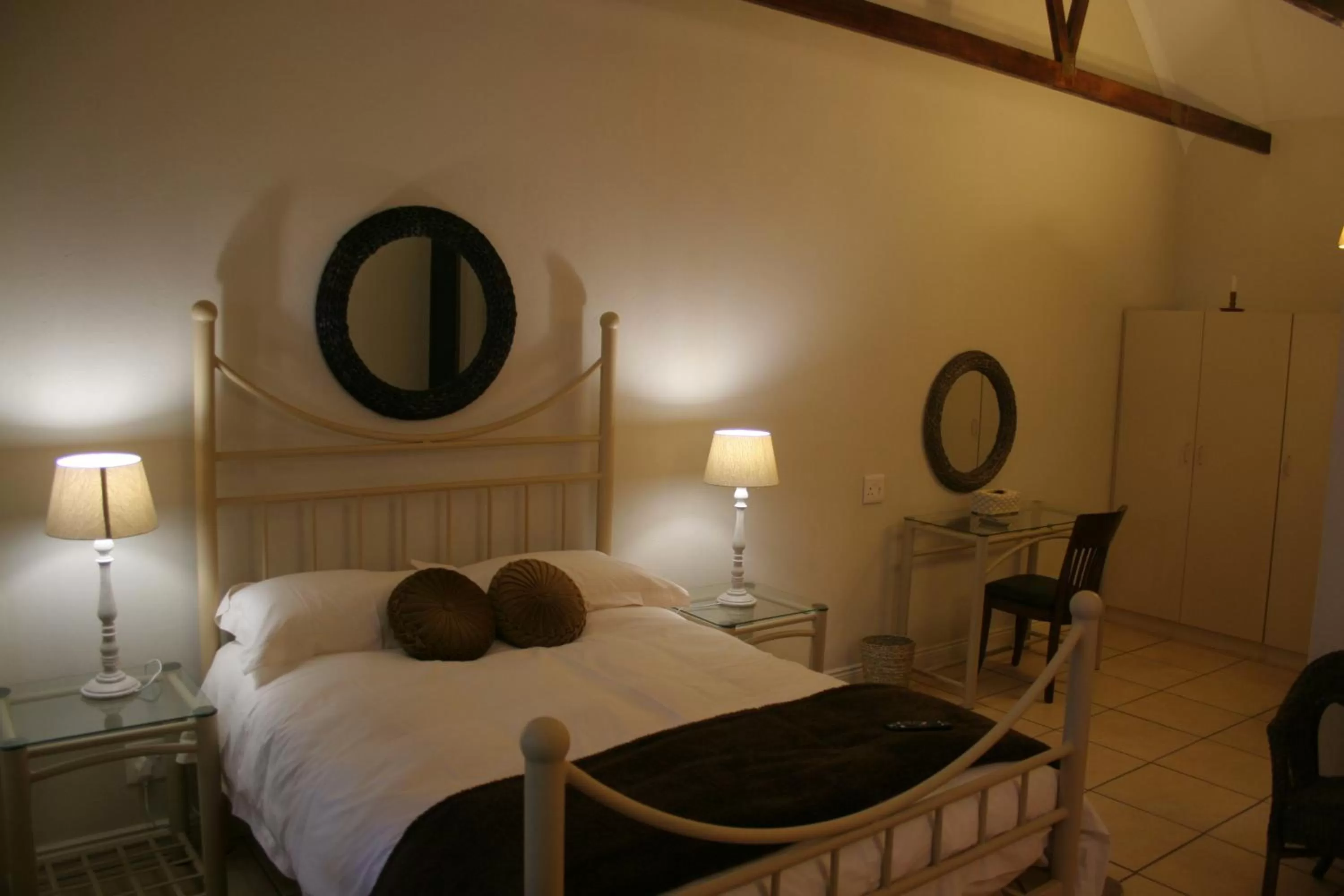 Bed in The Highveld Cape Inn