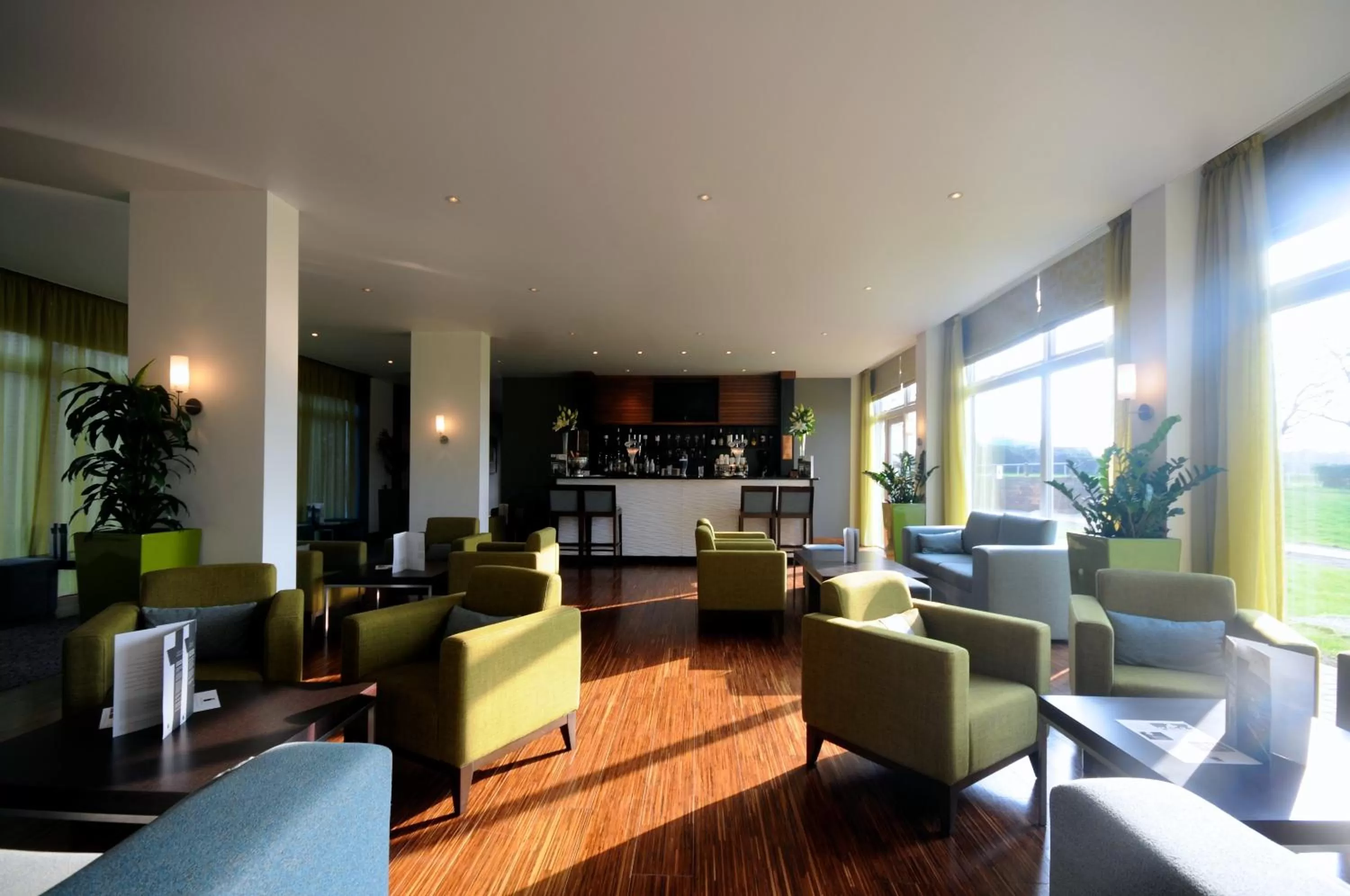 Lounge or bar in Humber Royal Hotel