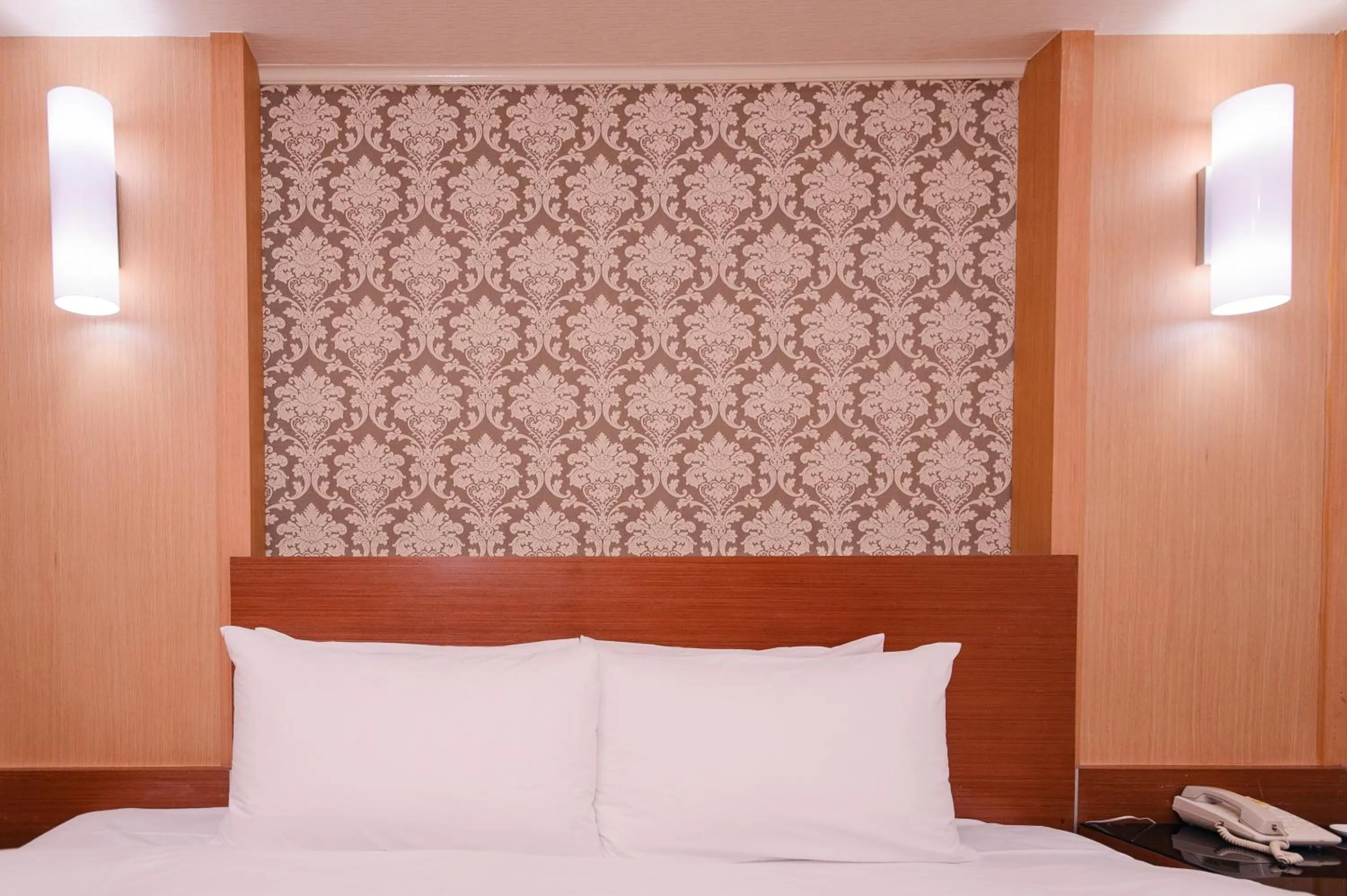 Bedroom, Bed in Duke Business Hotel