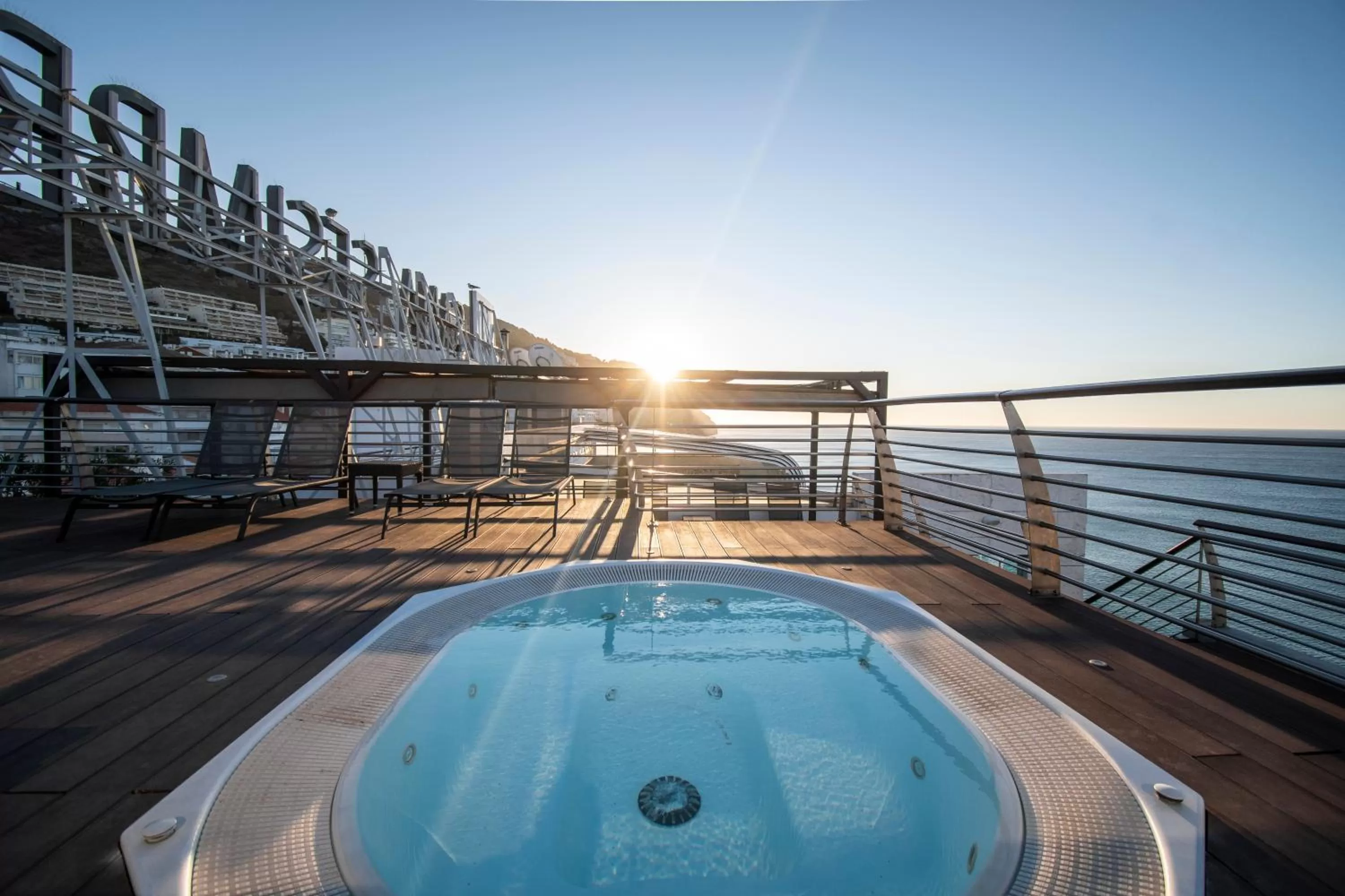 Hot Tub in SANA Sesimbra Hotel
