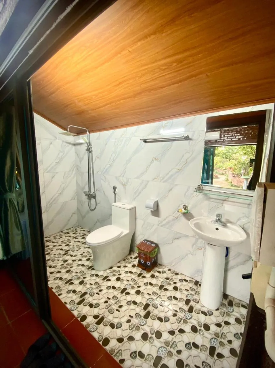 Toilet in Tam Coc Cat Luong Homestay