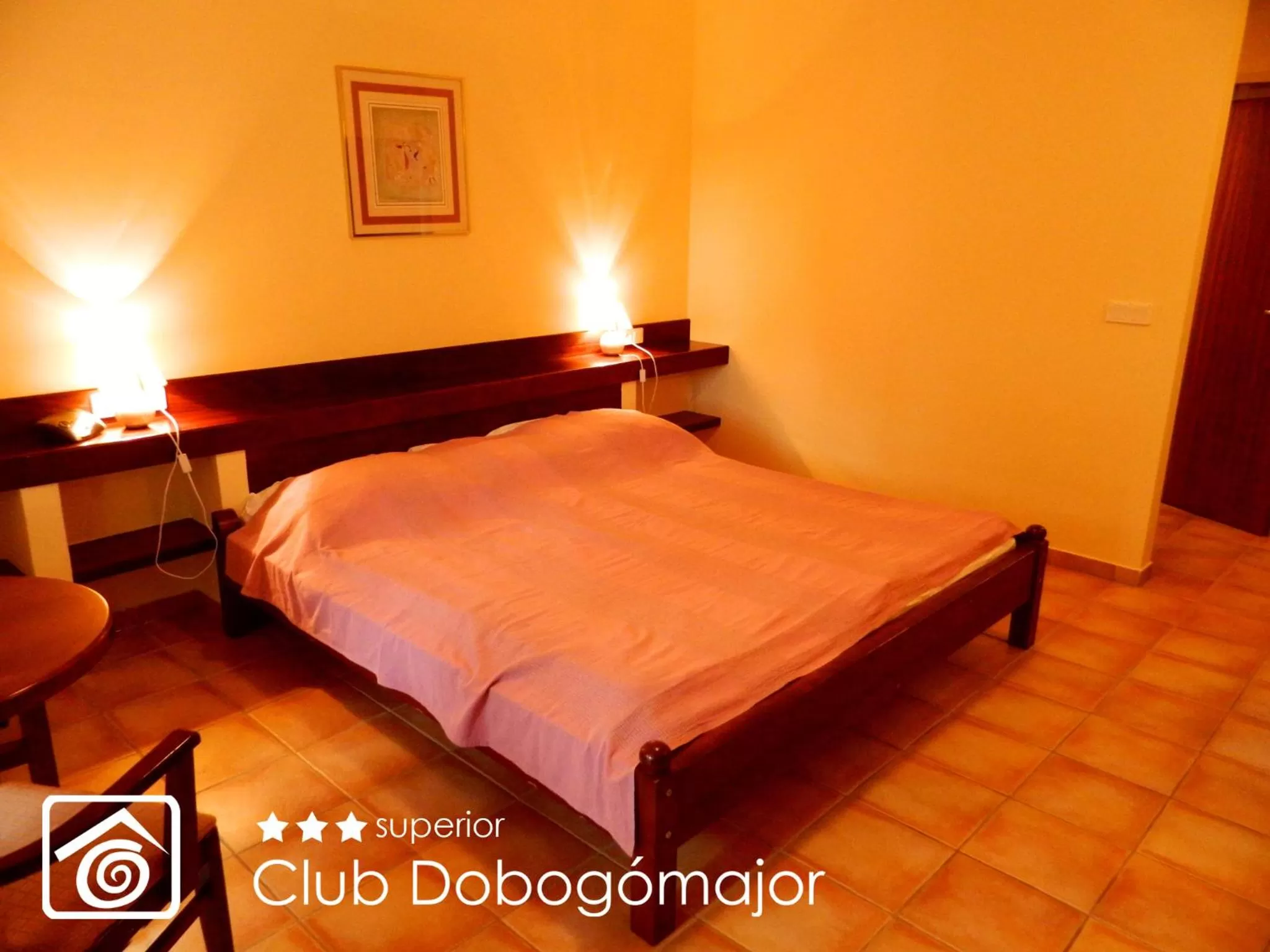 Bed in Club Dobogómajor superior