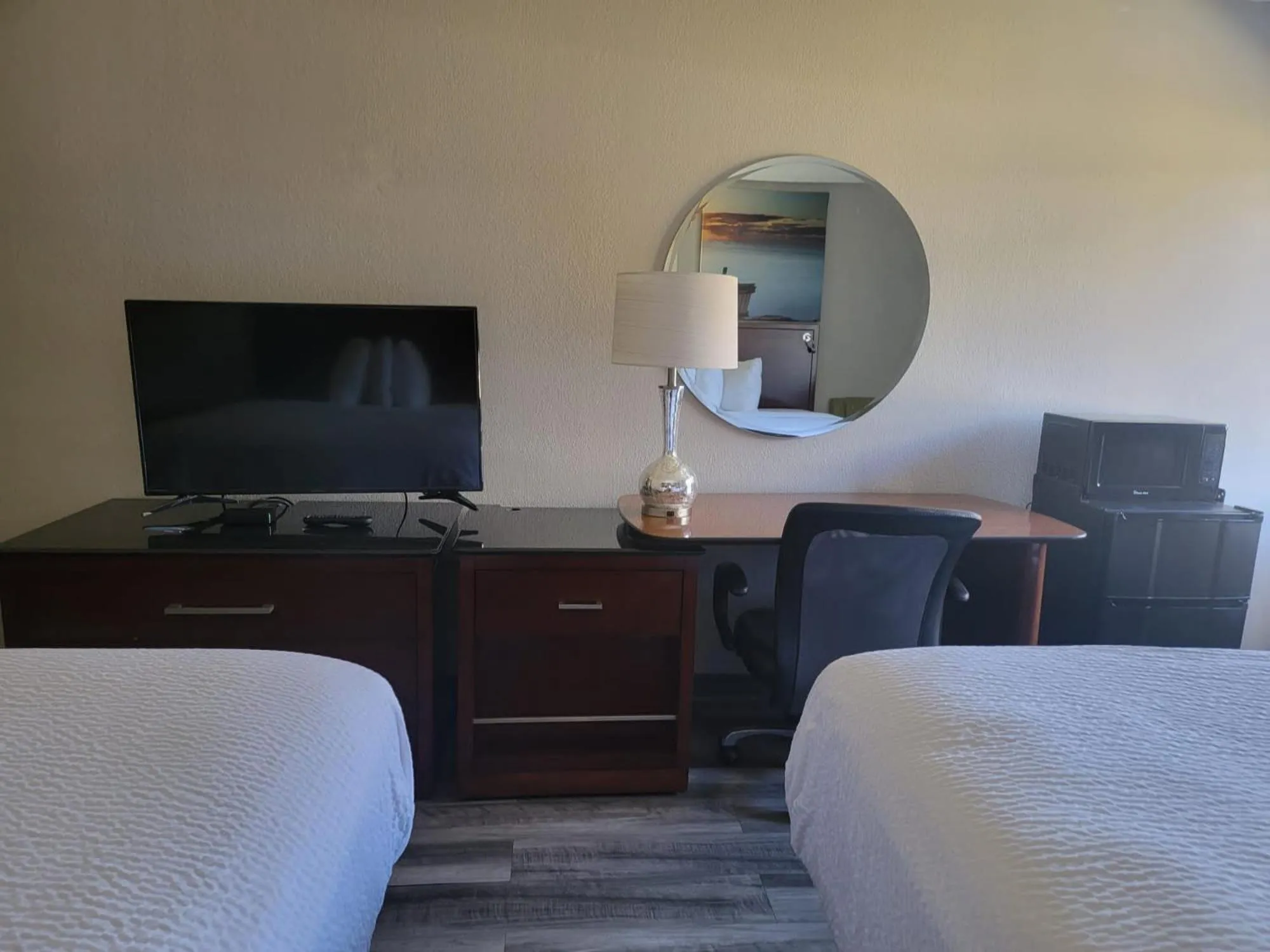 TV and multimedia, Bed in Executive Inn & Suites