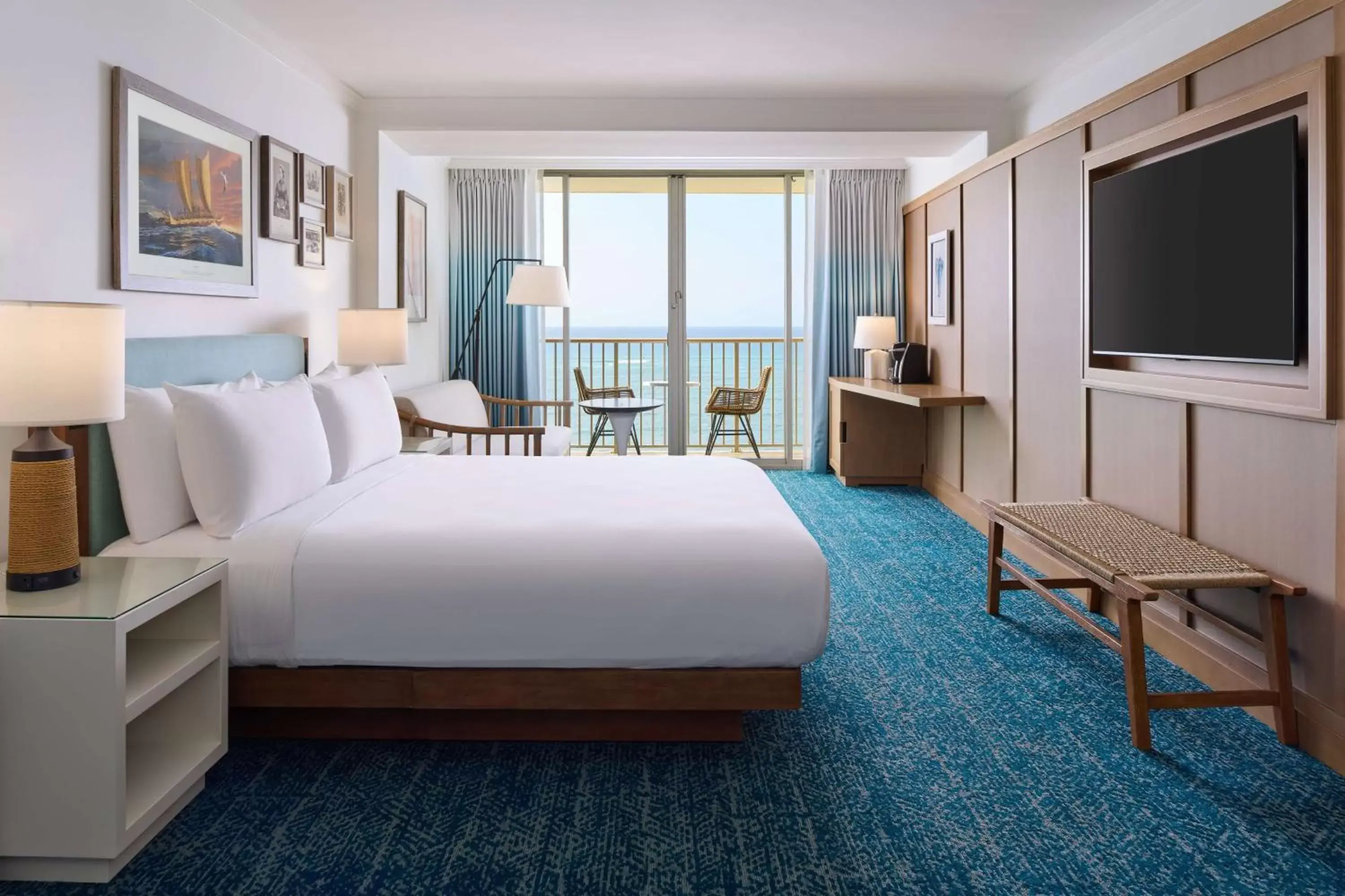 Club Oceanfront 1 King Bed in OUTRIGGER Reef Waikiki Beach Resort Club Oceanfront 1 King Bed in OUTRIGGER Reef Waikiki Beach Resort