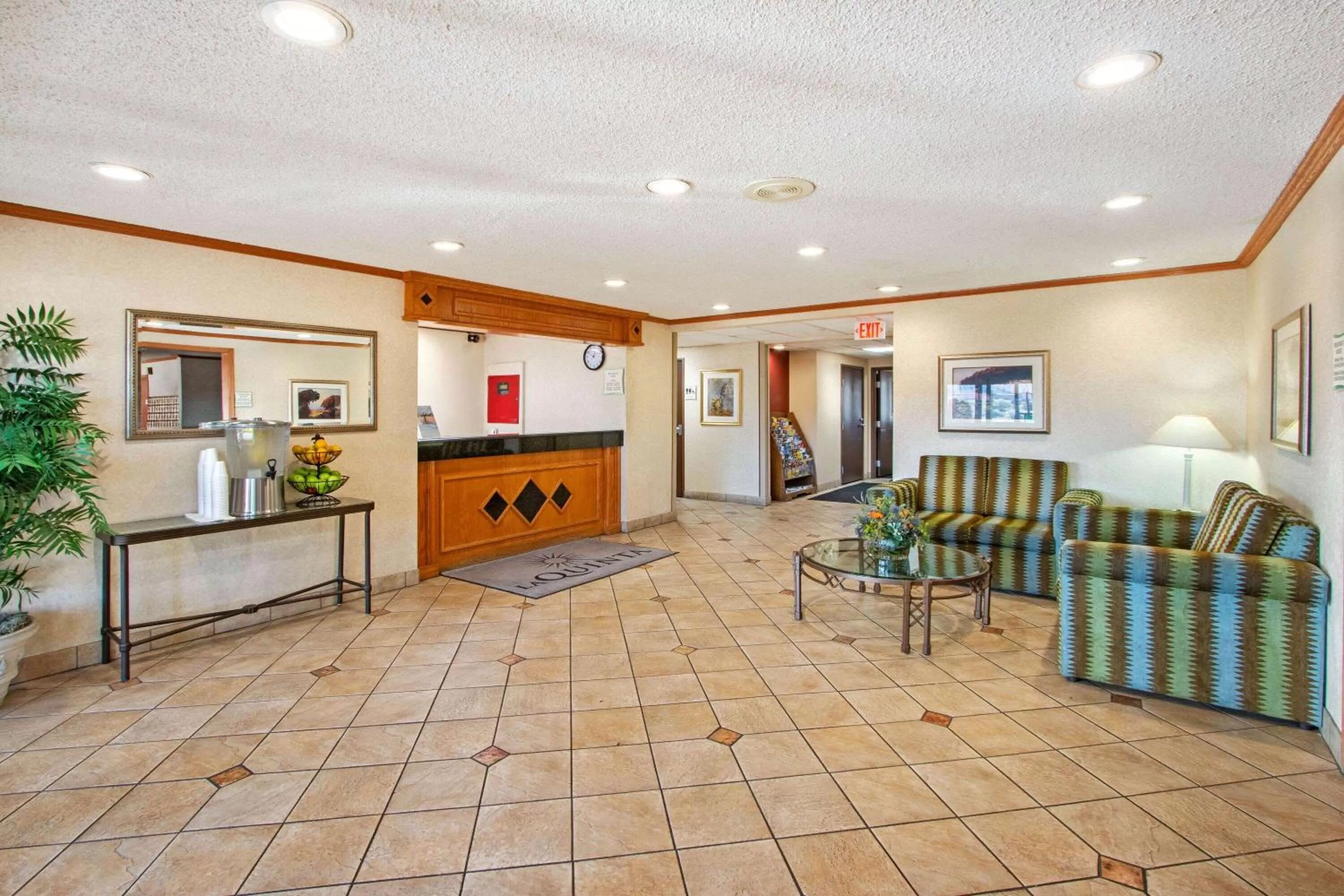 Lobby or reception in La Quinta by Wyndham Albuquerque Journal Ctr NW